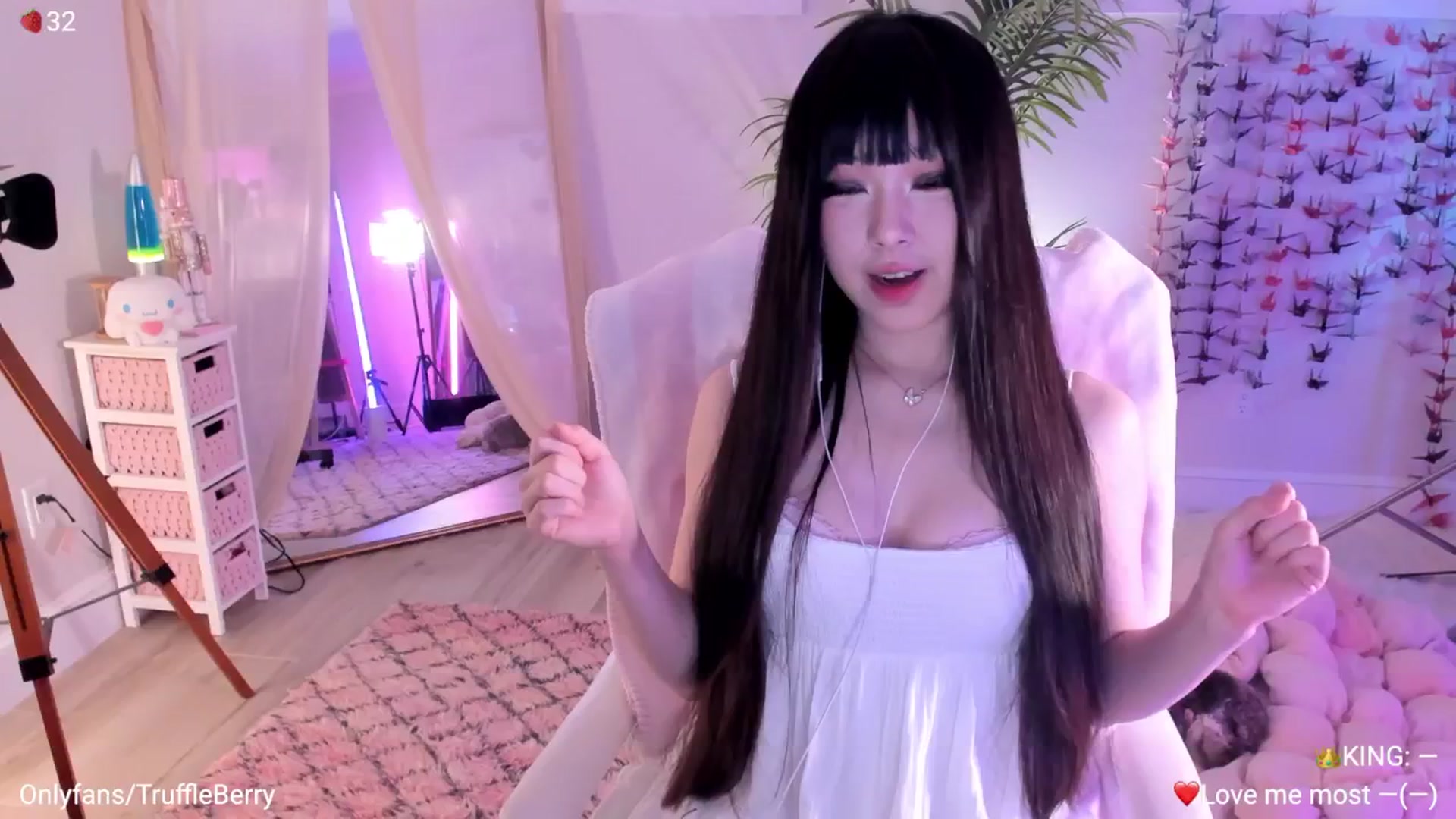 Gallery image thumbnail from AcaiBerry's myfreecams stream on, 01/25/2026, 06:45 image 4 of 20