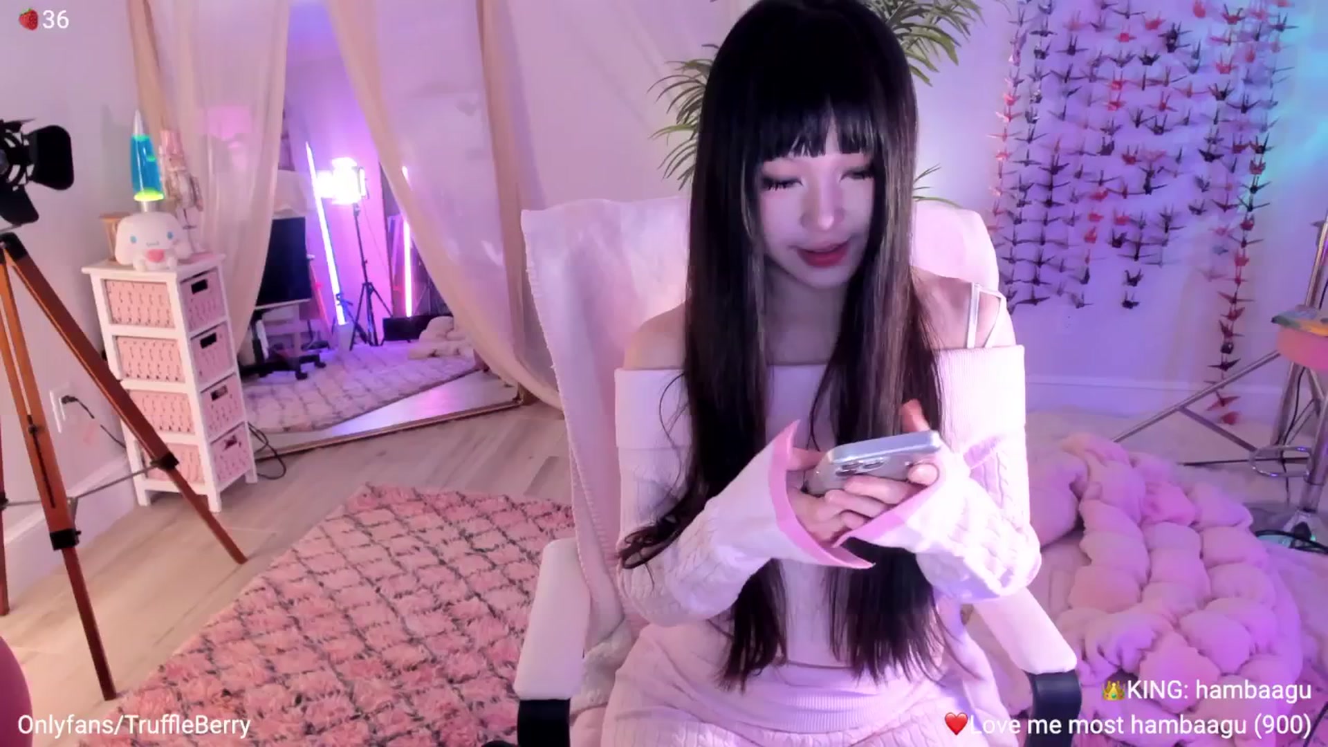 Gallery image thumbnail from AcaiBerry's myfreecams stream on, 01/31/2026, 06:06 image 16 of 20