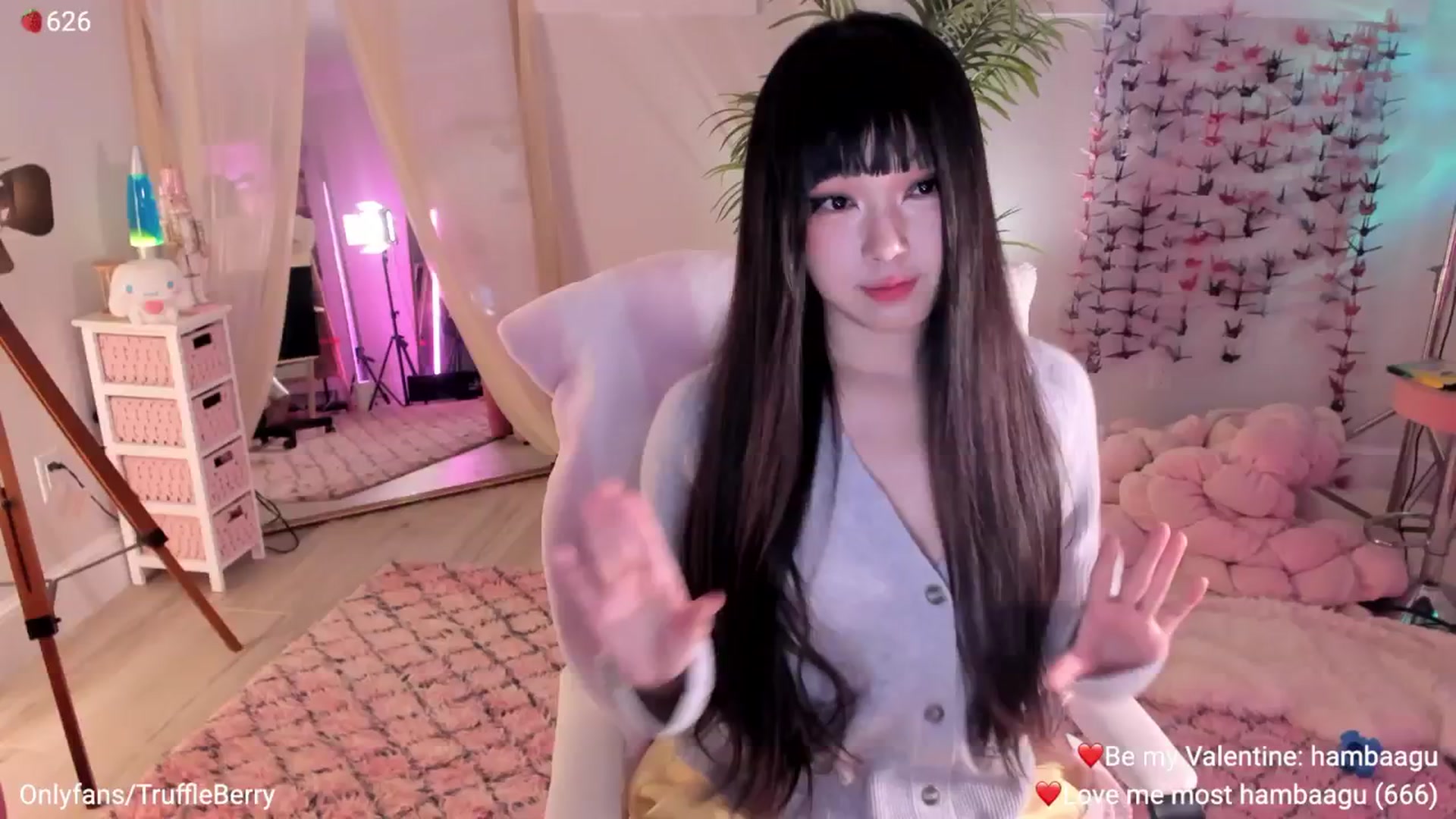Gallery image thumbnail from AcaiBerry's myfreecams stream on, 02/07/2026, 07:35 image 4 of 20