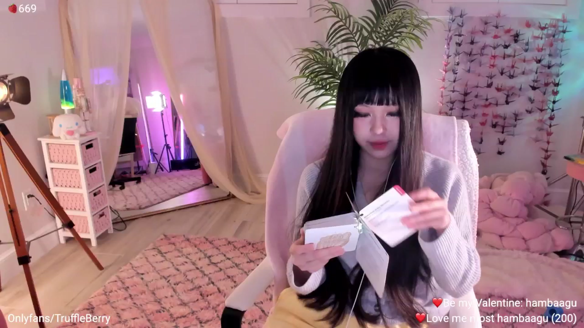 Gallery image thumbnail from AcaiBerry's myfreecams stream on, 02/07/2026, 07:35 image 2 of 20