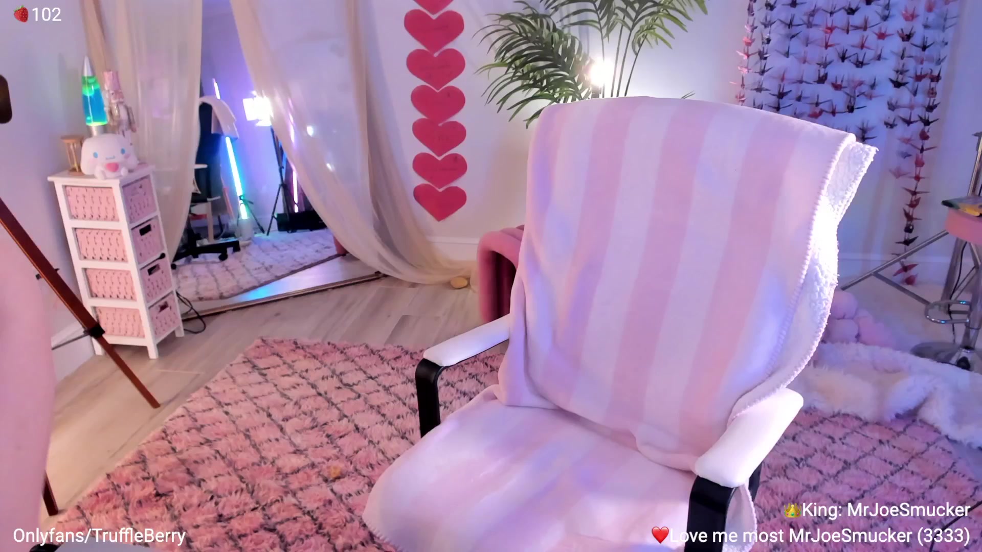 Gallery image thumbnail from AcaiBerry's myfreecams stream on, 02/26/2026, 07:02 image 10 of 20