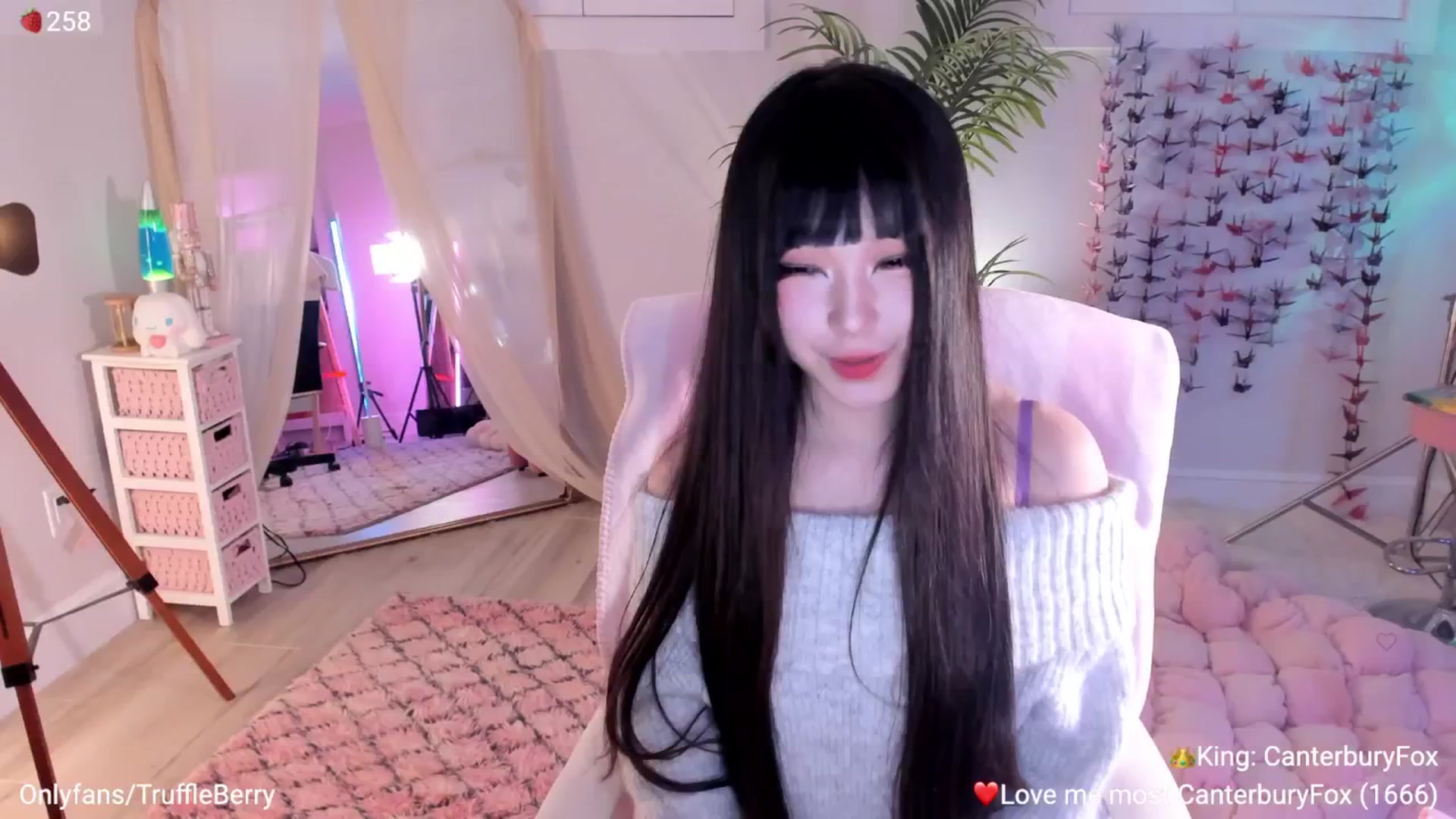 Gallery image thumbnail from AcaiBerry's myfreecams stream on, 03/12/2026, 06:03 image 5 of 20