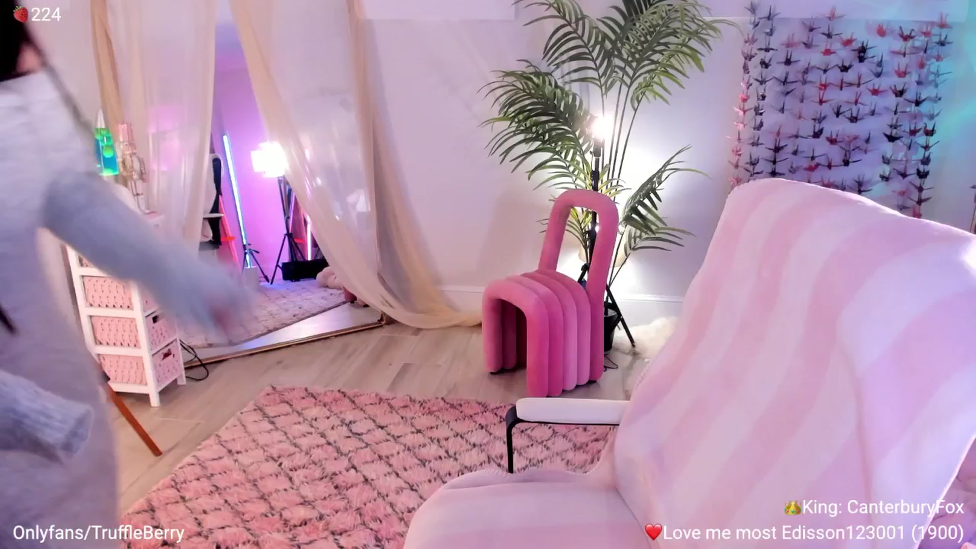 Gallery image thumbnail from AcaiBerry's myfreecams stream on, 03/12/2026, 06:03 image 11 of 20