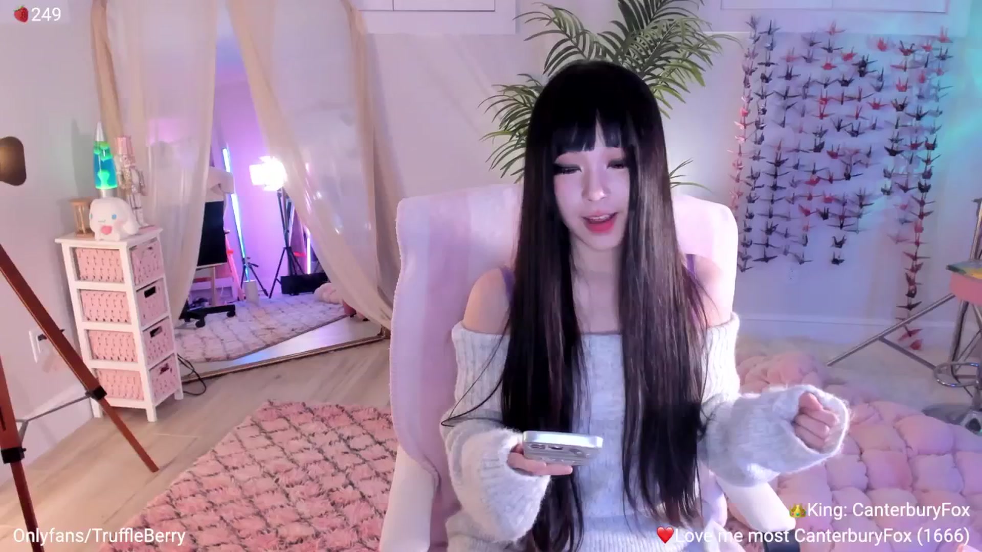 Gallery image thumbnail from AcaiBerry's myfreecams stream on, 03/12/2026, 06:03 image 6 of 20