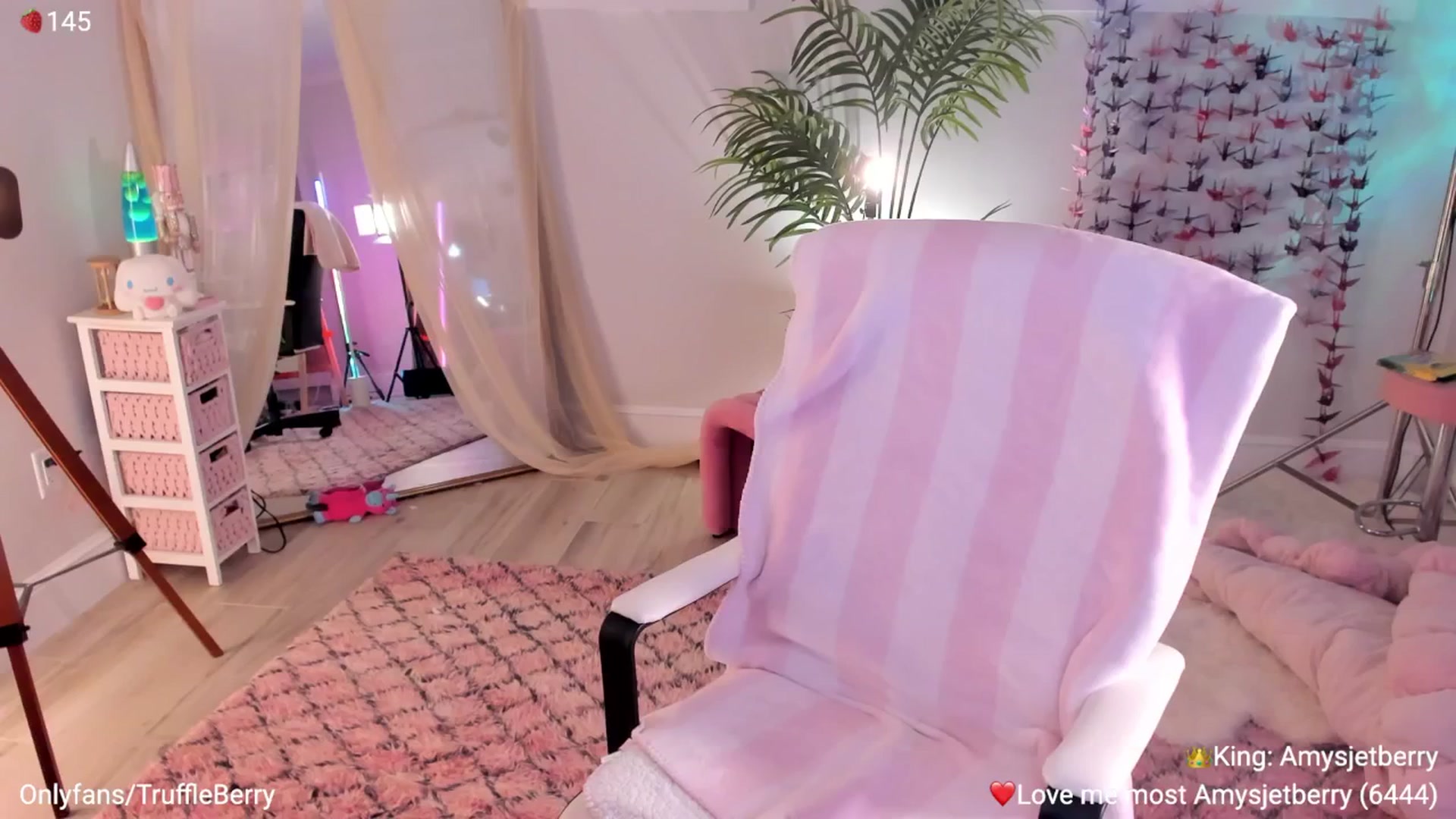 Gallery image thumbnail from AcaiBerry's myfreecams stream on, 03/15/2026, 05:35 image 8 of 20