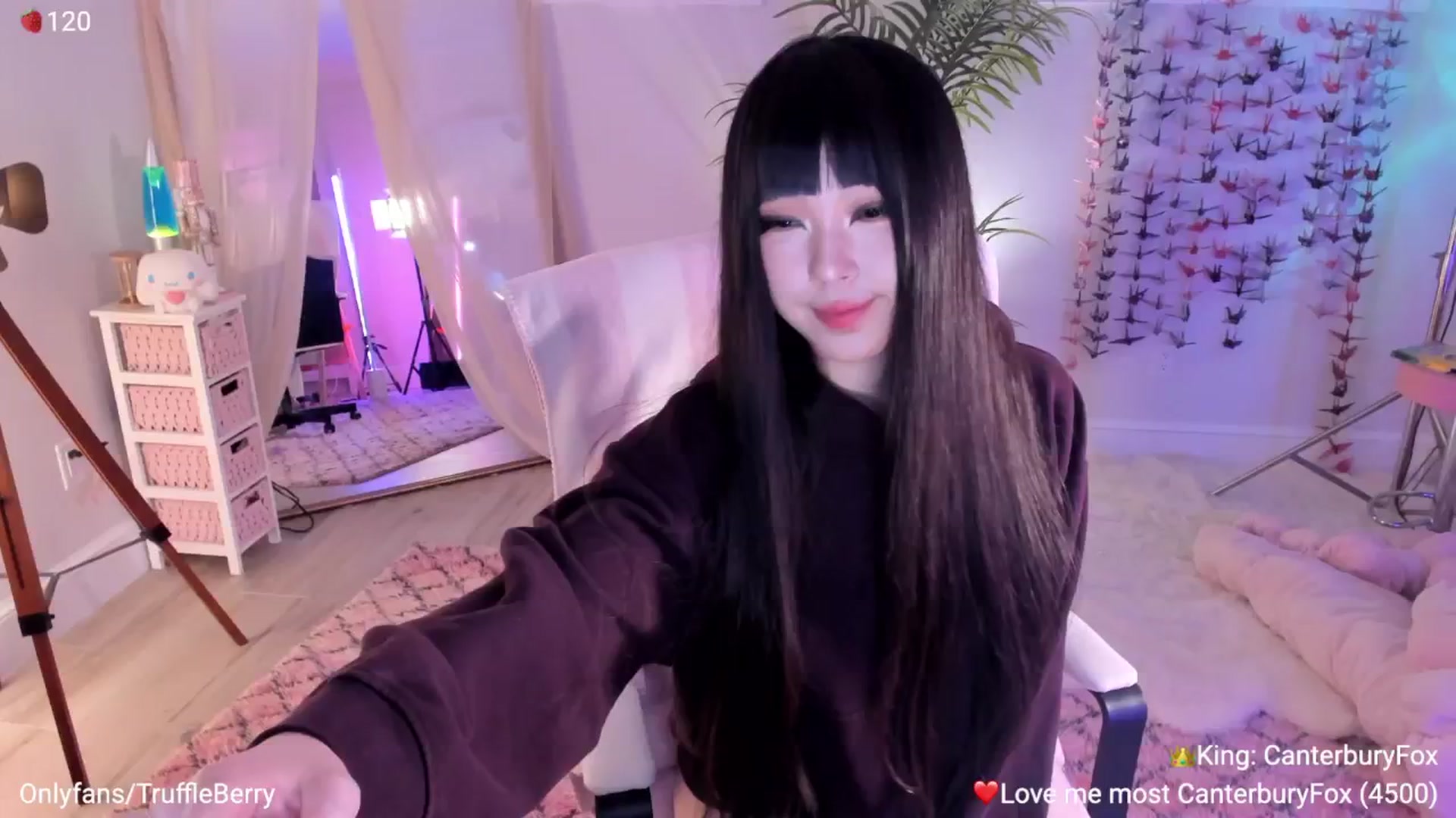 Gallery image thumbnail from AcaiBerry's myfreecams stream on, 03/19/2026, 05:06 image 13 of 20