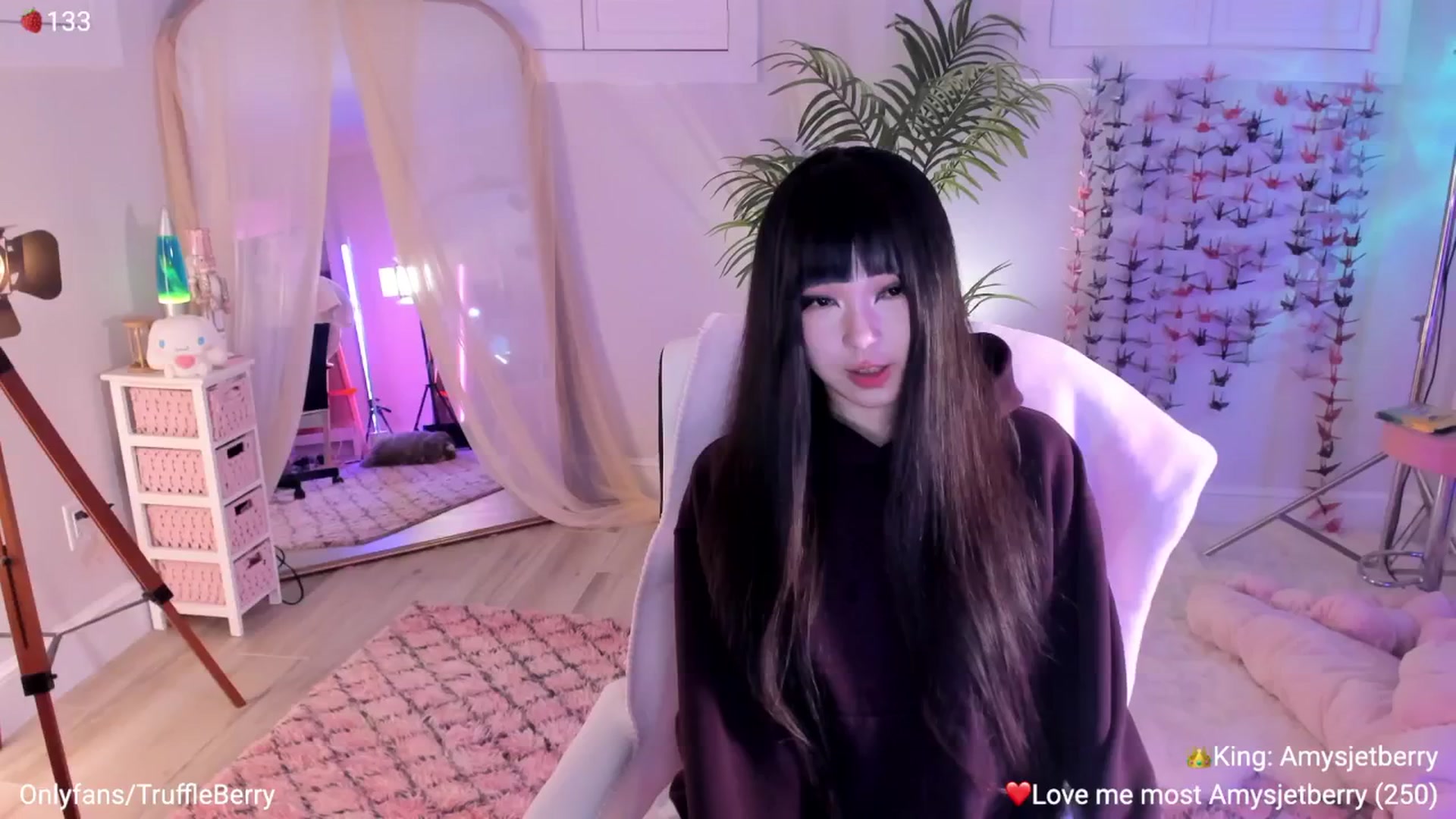 Gallery image thumbnail from AcaiBerry's myfreecams stream on, 03/19/2026, 05:06 image 1 of 20