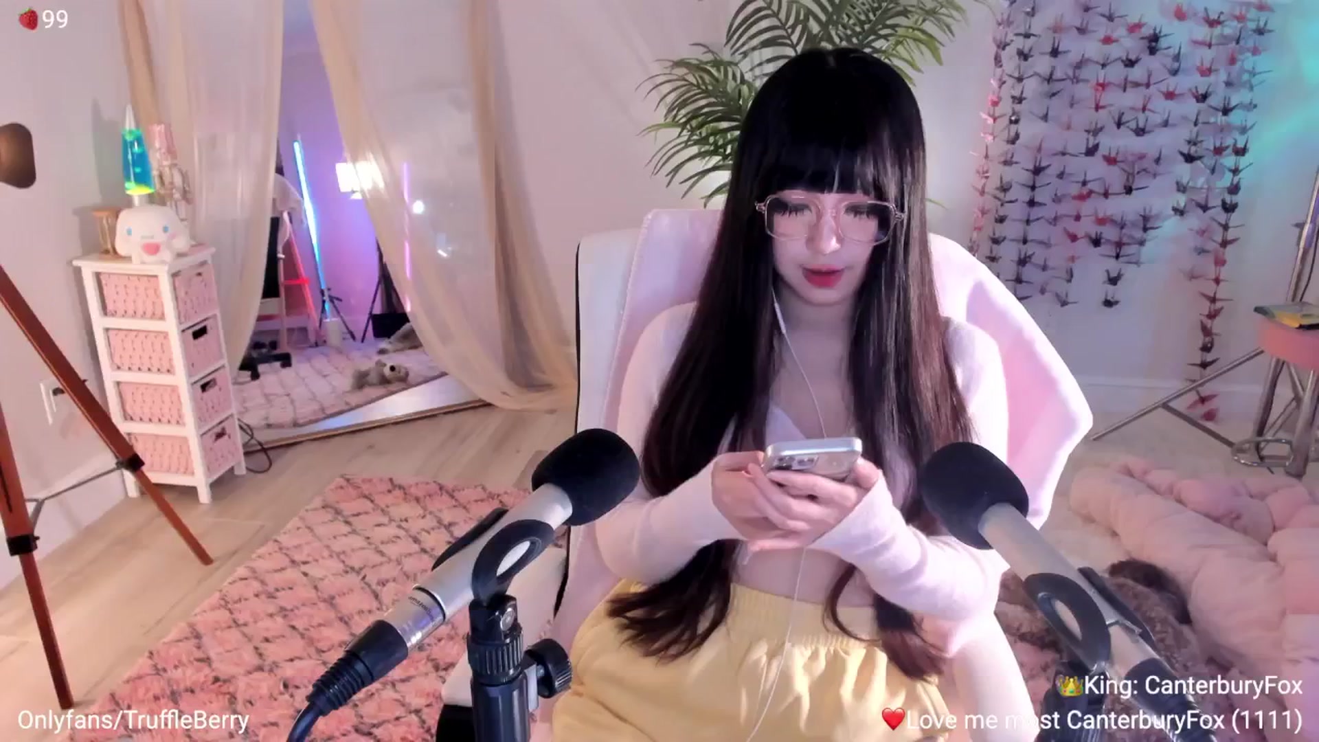 Gallery image thumbnail from AcaiBerry's myfreecams stream on, 03/22/2026, 06:18 image 1 of 20