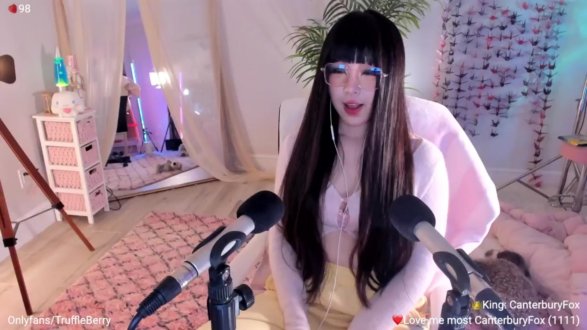 Gallery image thumbnail from AcaiBerry's myfreecams stream on, 03/22/2026, 06:18 image 4 of 20