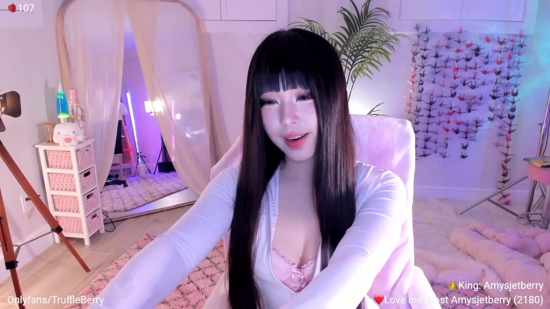 Gallery image thumbnail from AcaiBerry's myfreecams stream on, 03/28/2026, 05:07 image 17 of 20