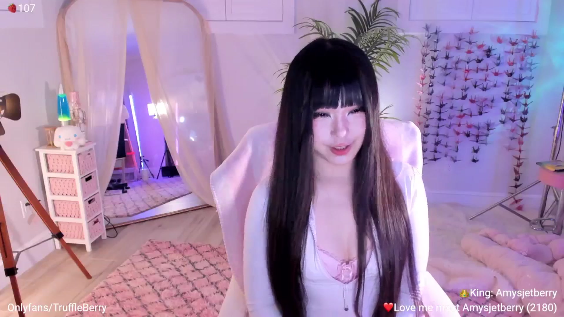 Gallery image thumbnail from AcaiBerry's myfreecams stream on, 03/28/2026, 05:07 image 15 of 20