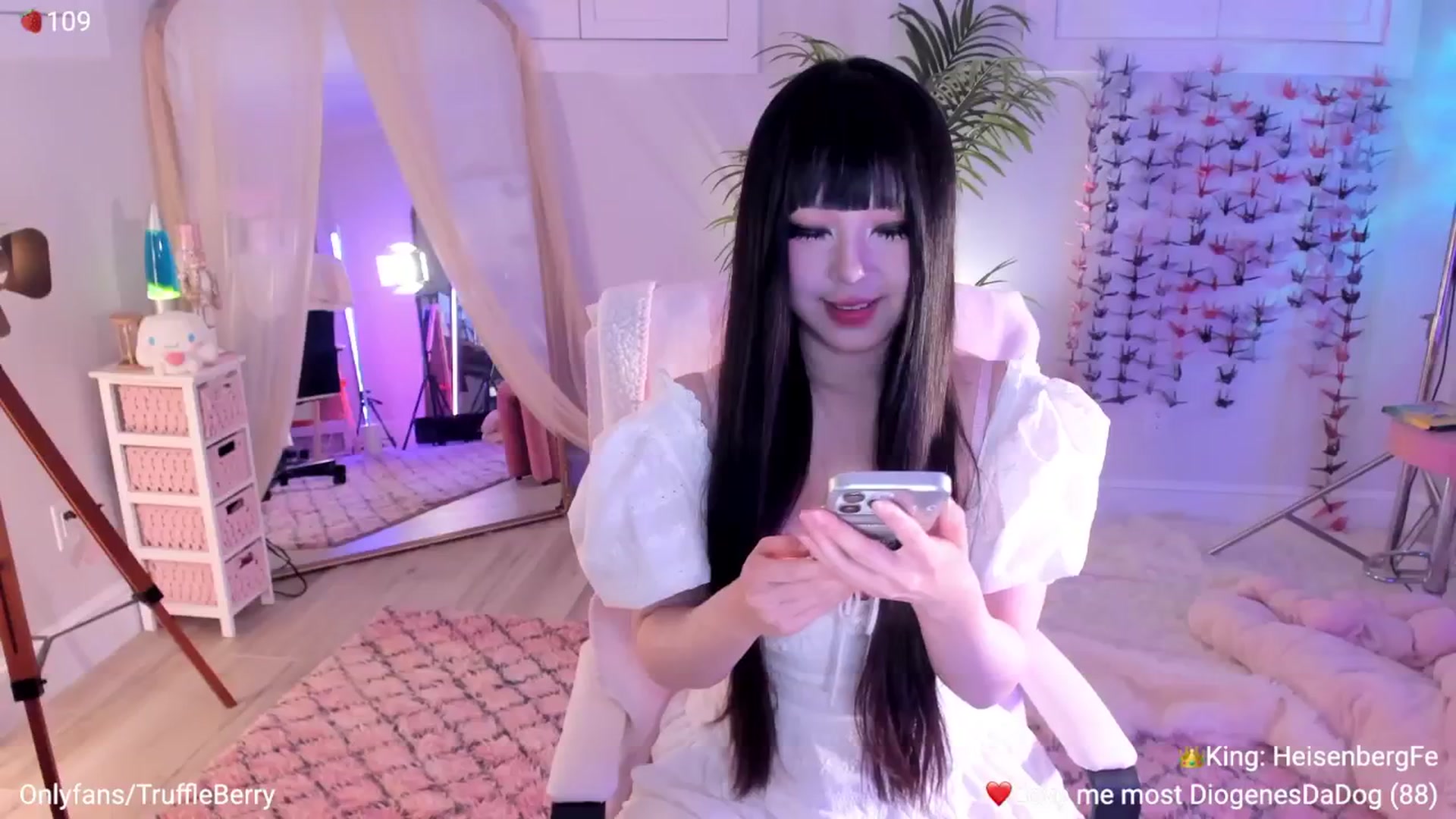 Gallery image thumbnail from AcaiBerry's myfreecams stream on, 03/29/2026, 05:06 image 11 of 20