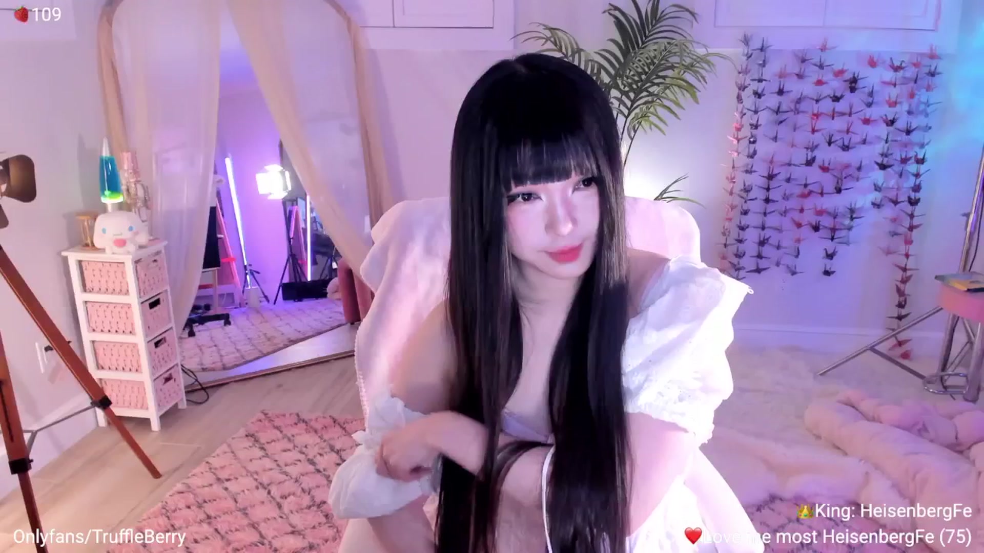 Gallery image thumbnail from AcaiBerry's myfreecams stream on, 03/29/2026, 05:06 image 9 of 20