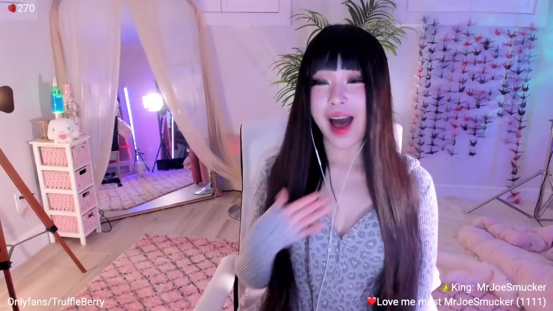 Gallery image thumbnail from AcaiBerry's myfreecams stream on, 04/02/2026, 06:10 image 10 of 20