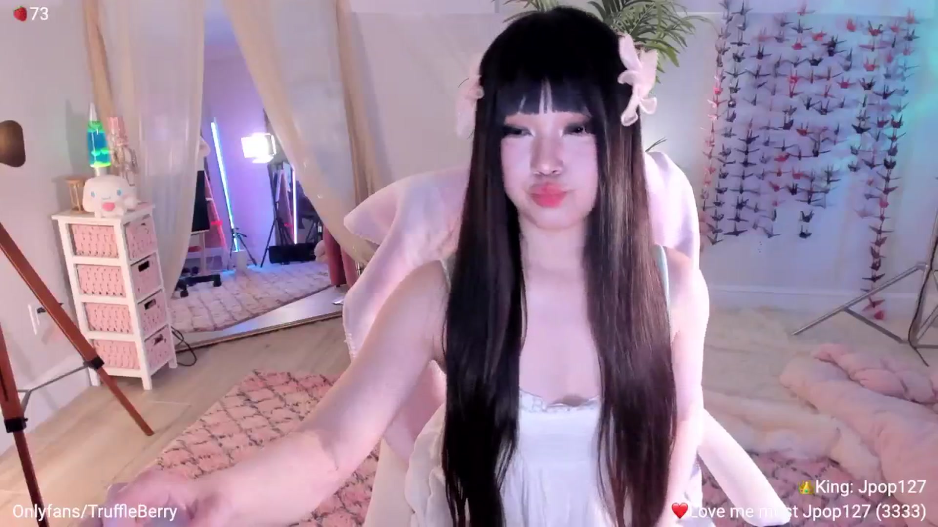 Gallery image thumbnail from AcaiBerry's myfreecams stream on, 04/04/2026, 07:04 image 16 of 20