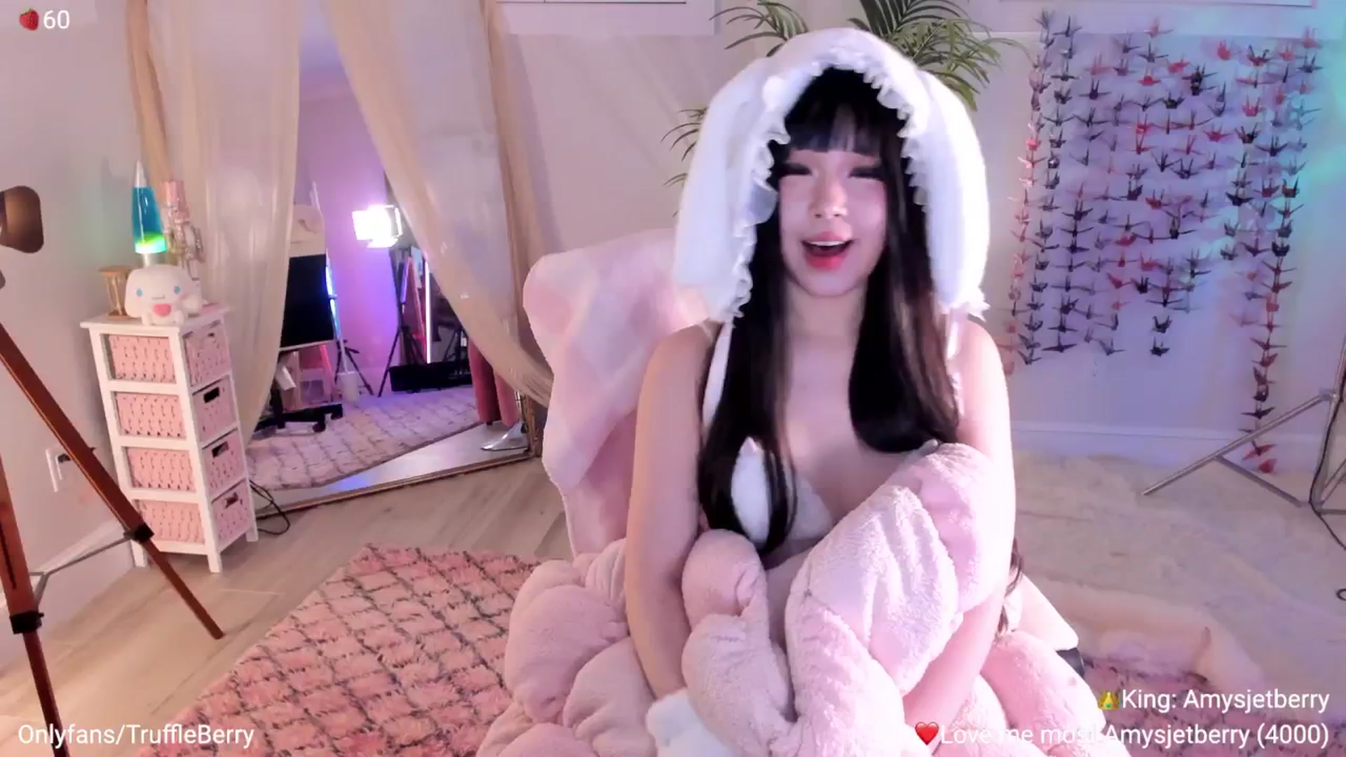 Gallery image thumbnail from AcaiBerry's myfreecams stream on, 04/05/2026, 06:21 image 3 of 20