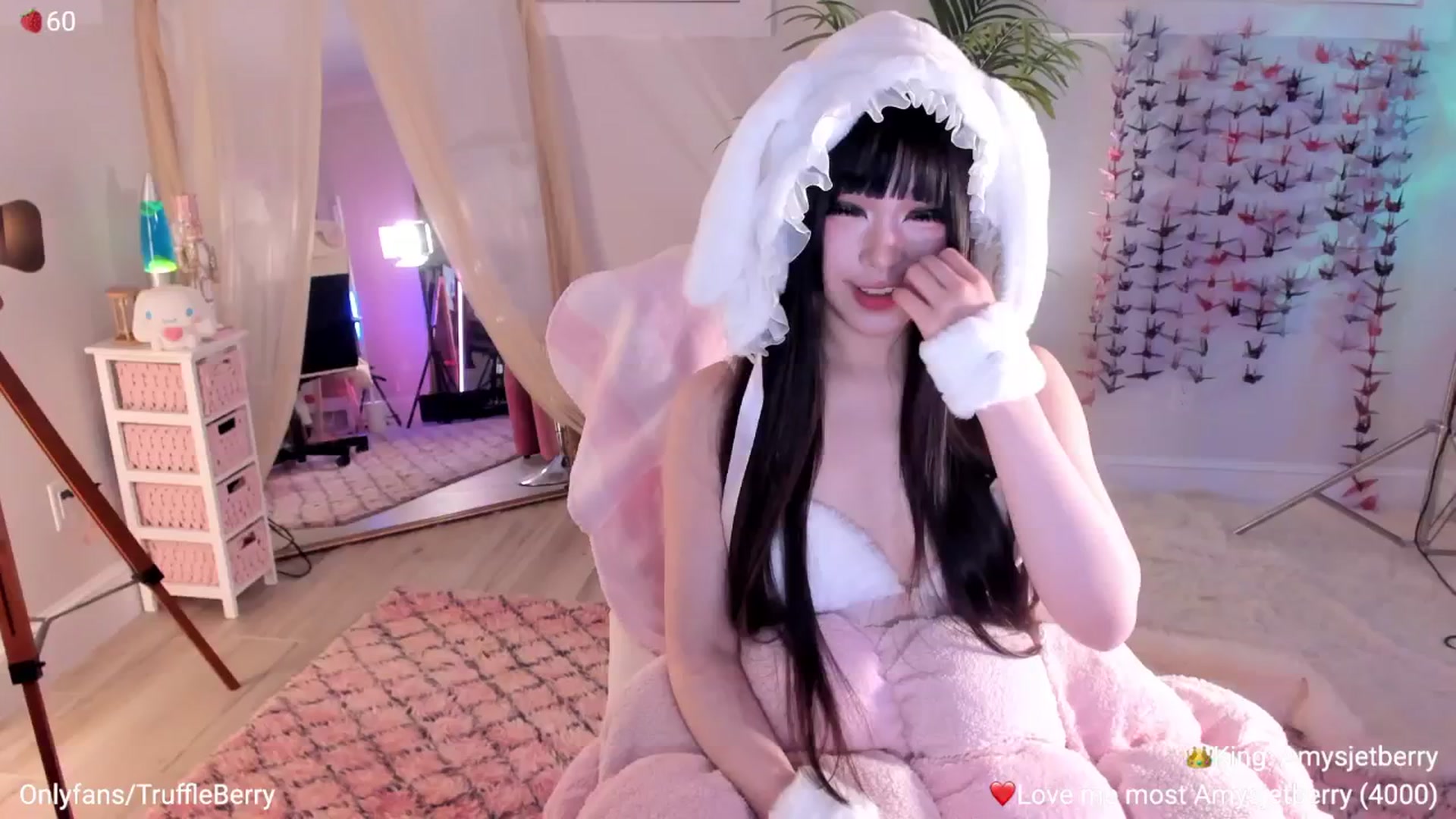 Gallery image thumbnail from AcaiBerry's myfreecams stream on, 04/05/2026, 06:21 image 7 of 20