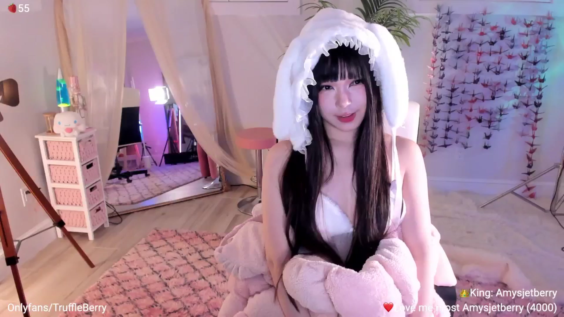 Gallery image thumbnail from AcaiBerry's myfreecams stream on, 04/05/2026, 06:21 image 12 of 20