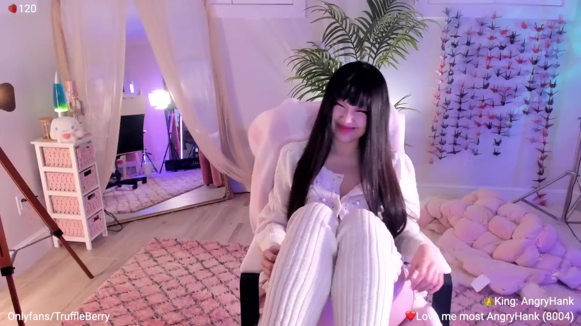Gallery image thumbnail from AcaiBerry's myfreecams stream on, 04/12/2026, 04:44 image 11 of 20