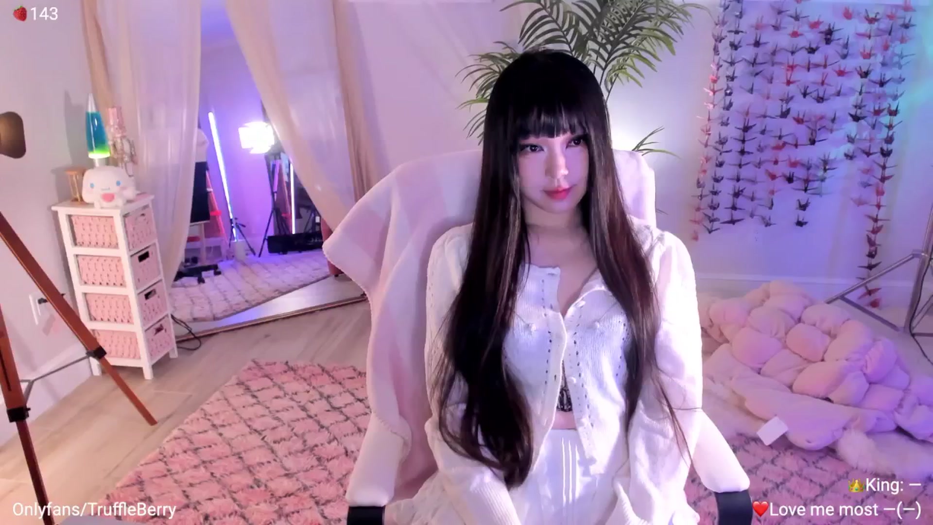 Gallery image thumbnail from AcaiBerry's myfreecams stream on, 04/12/2026, 04:44 image 4 of 20