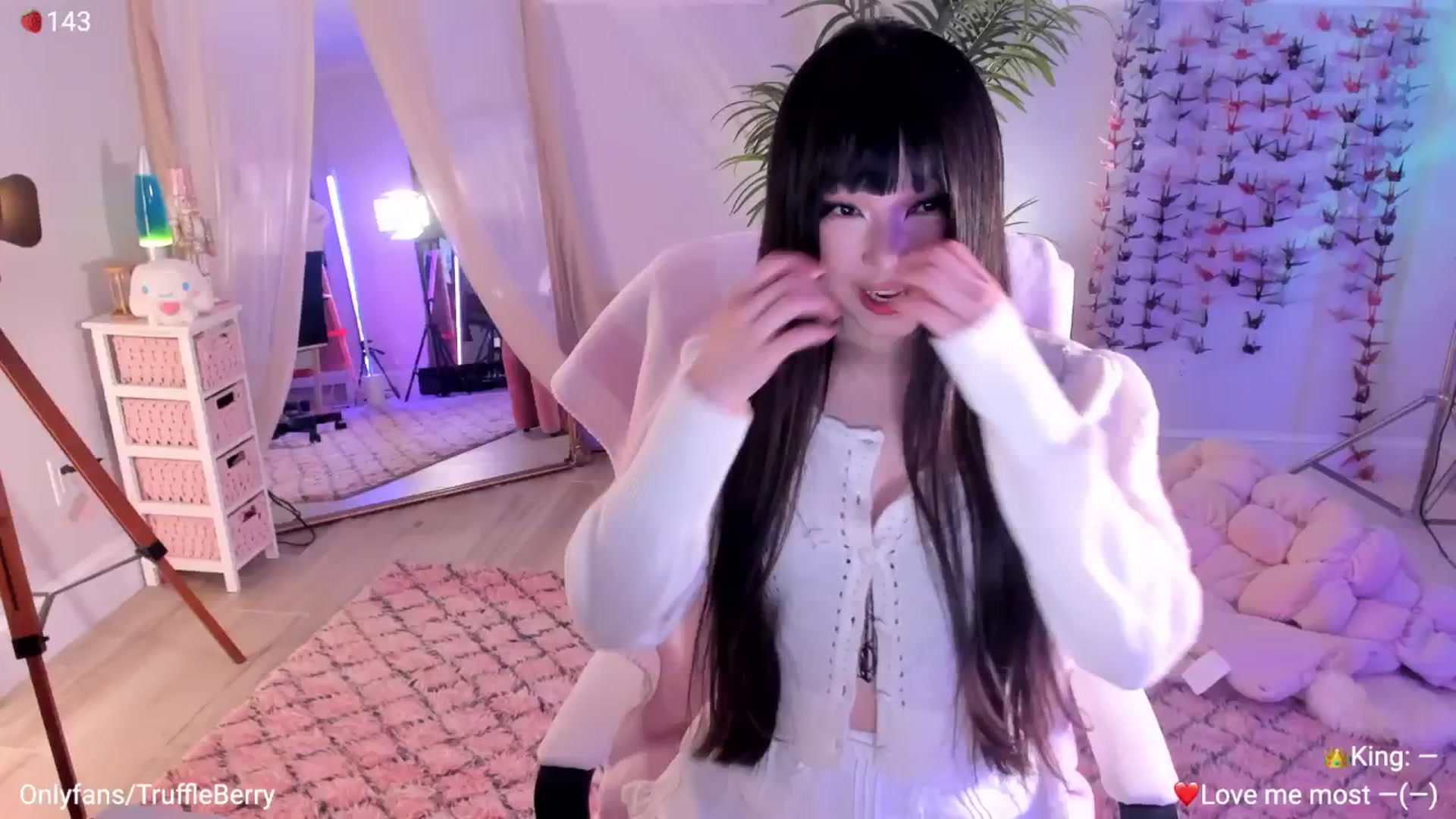 Gallery image thumbnail from AcaiBerry's myfreecams stream on, 04/12/2026, 04:44 image 5 of 20