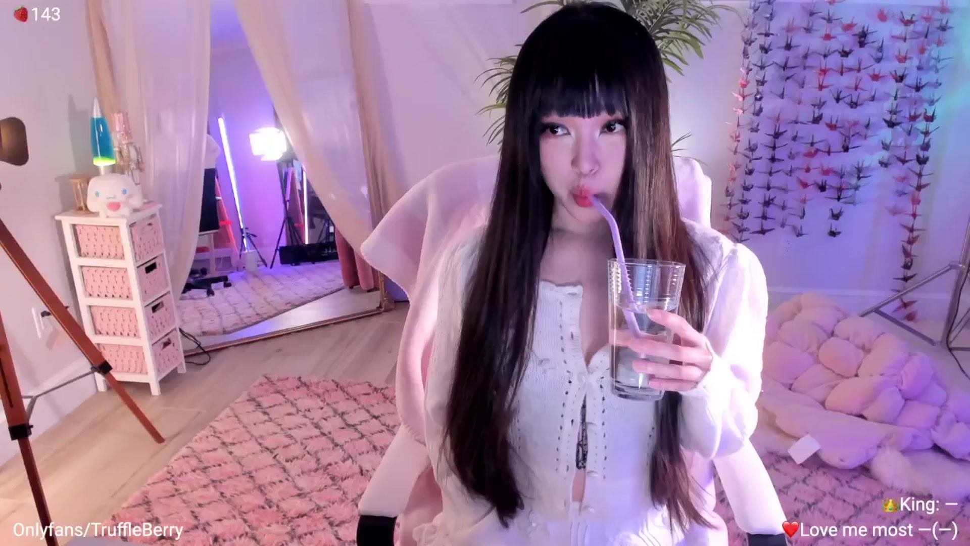Gallery image thumbnail from AcaiBerry's myfreecams stream on, 04/12/2026, 04:44 image 2 of 20