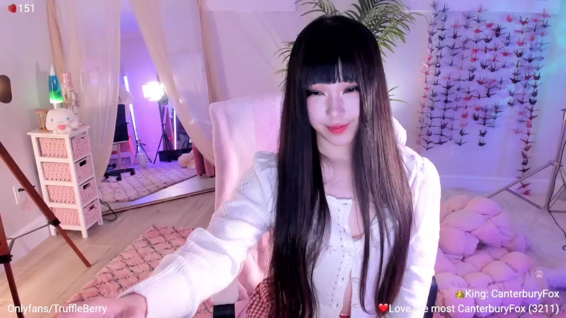 Gallery image thumbnail from AcaiBerry's myfreecams stream on, 04/16/2026, 05:44 image 3 of 20