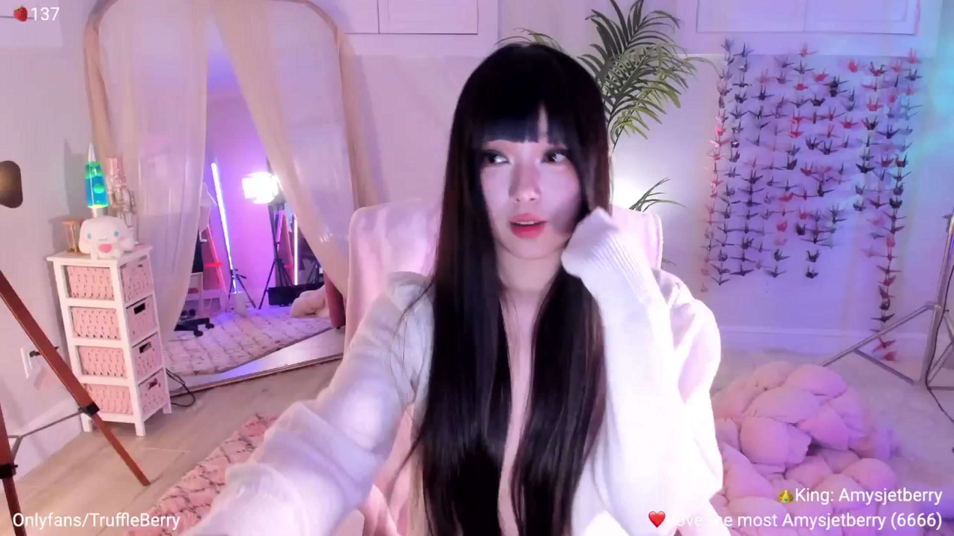 Gallery image thumbnail from AcaiBerry's myfreecams stream on, 04/16/2026, 05:44 image 17 of 20