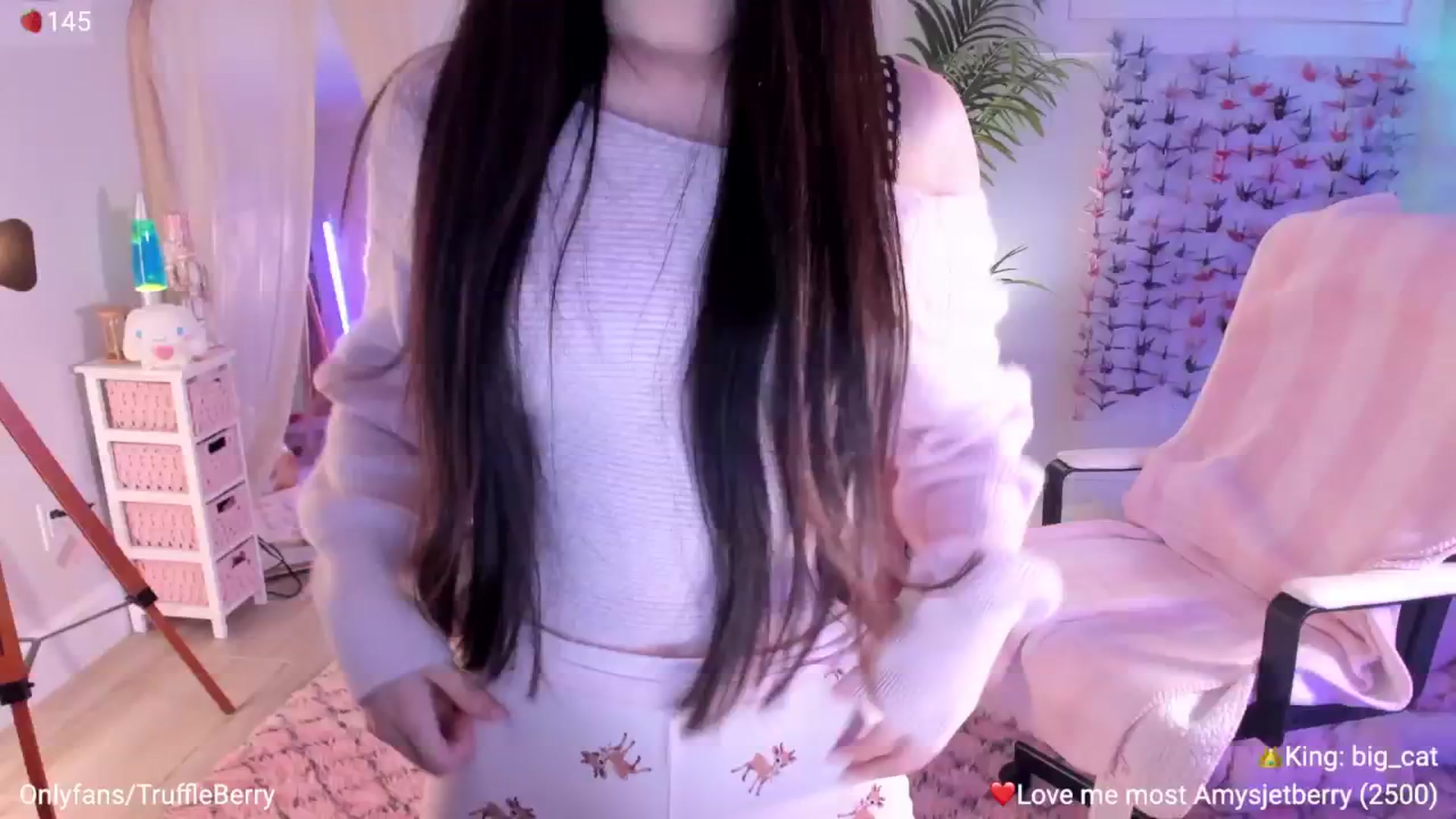 Gallery image thumbnail from AcaiBerry's myfreecams stream on, 04/18/2026, 06:03 image 4 of 20