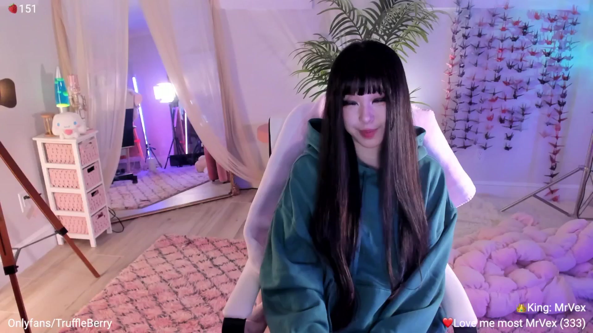 Gallery image thumbnail from AcaiBerry's myfreecams stream on, 04/19/2026, 05:11 image 1 of 20
