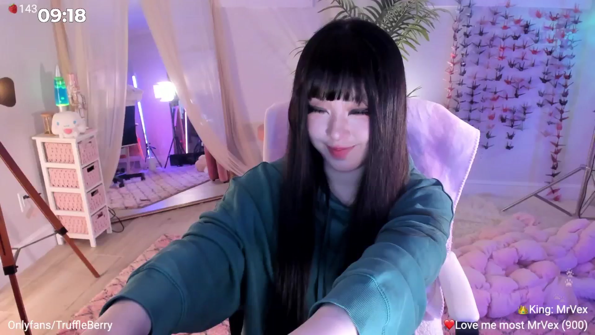 Gallery image thumbnail from AcaiBerry's myfreecams stream on, 04/19/2026, 05:11 image 17 of 20