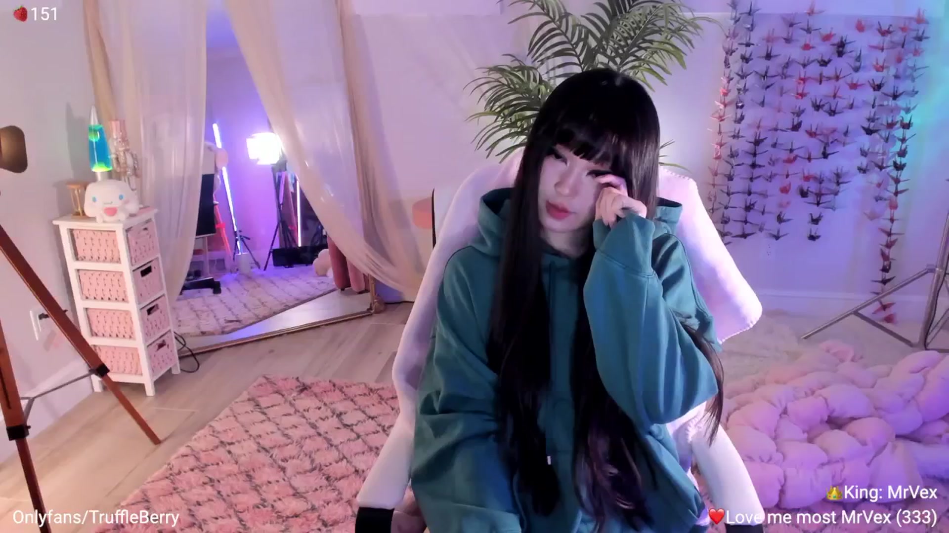 Gallery image thumbnail from AcaiBerry's myfreecams stream on, 04/19/2026, 05:11 image 2 of 20