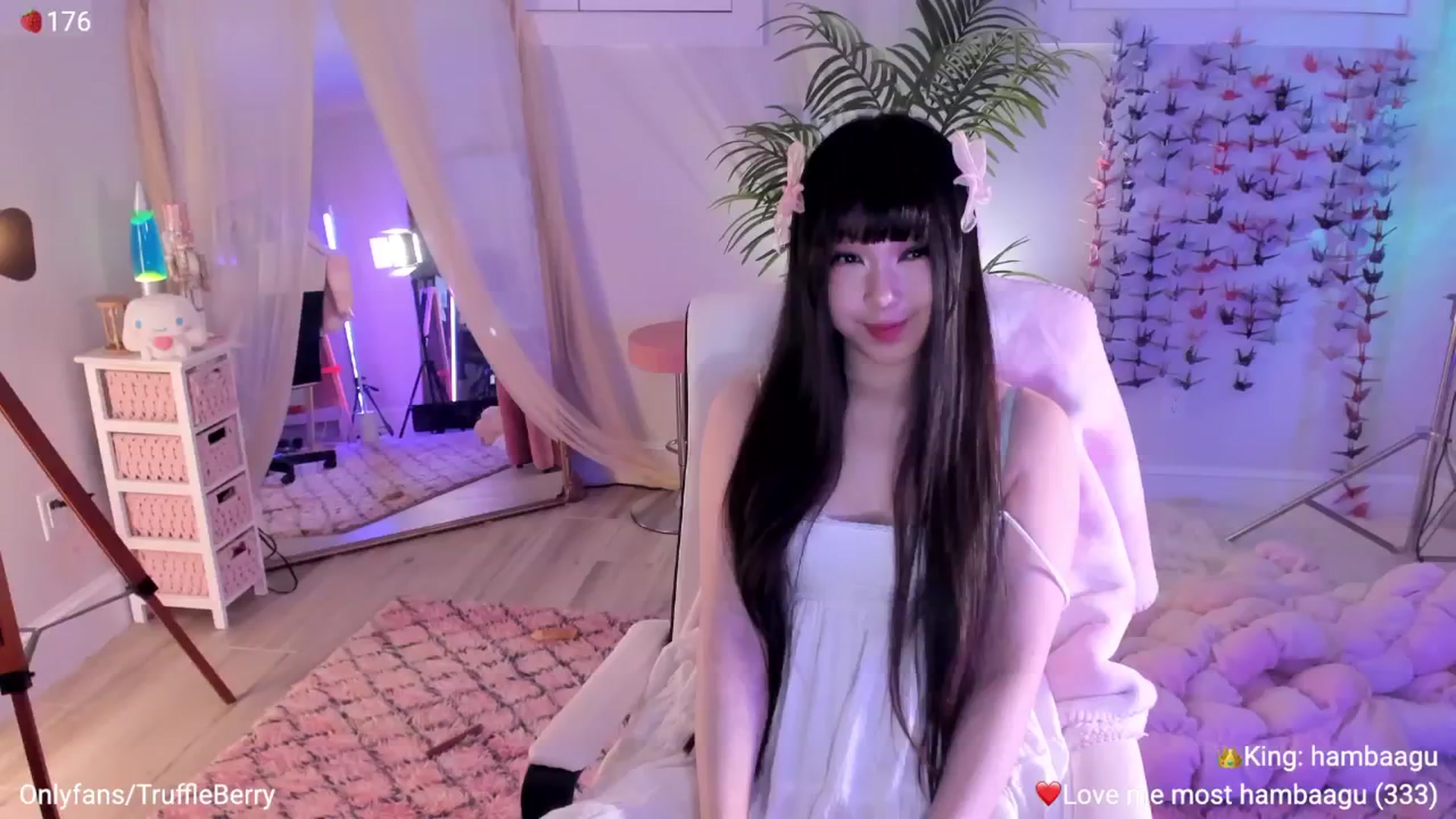 Gallery image thumbnail from AcaiBerry's myfreecams stream on, 04/23/2026, 05:38 image 16 of 20