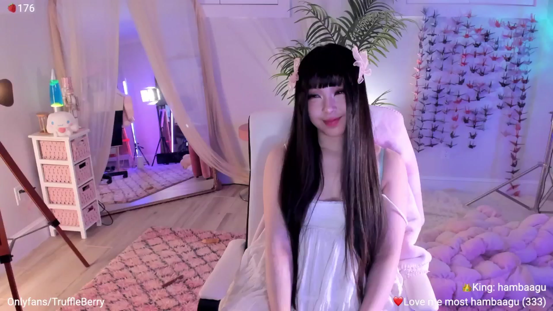 Gallery image thumbnail from AcaiBerry's myfreecams stream on, 04/23/2026, 05:38 image 17 of 20