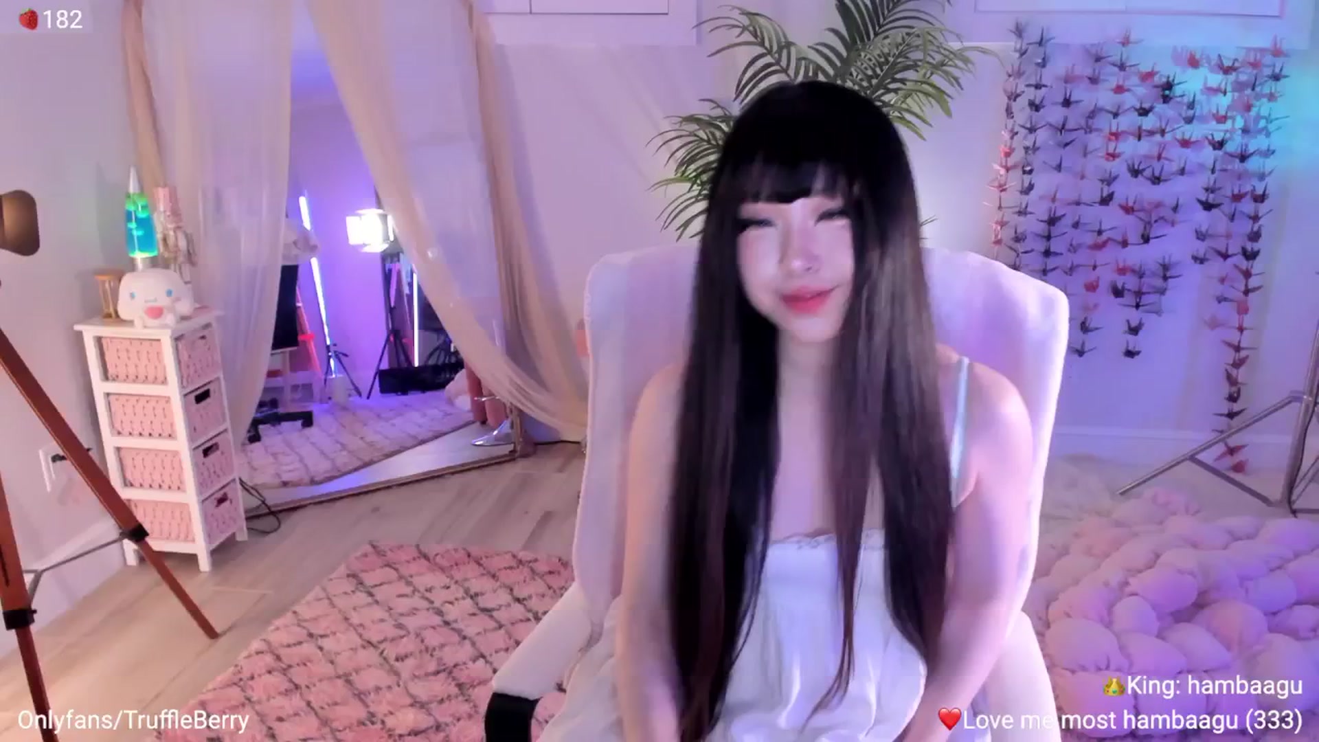 Gallery image thumbnail from AcaiBerry's myfreecams stream on, 04/30/2026, 07:03 image 3 of 20