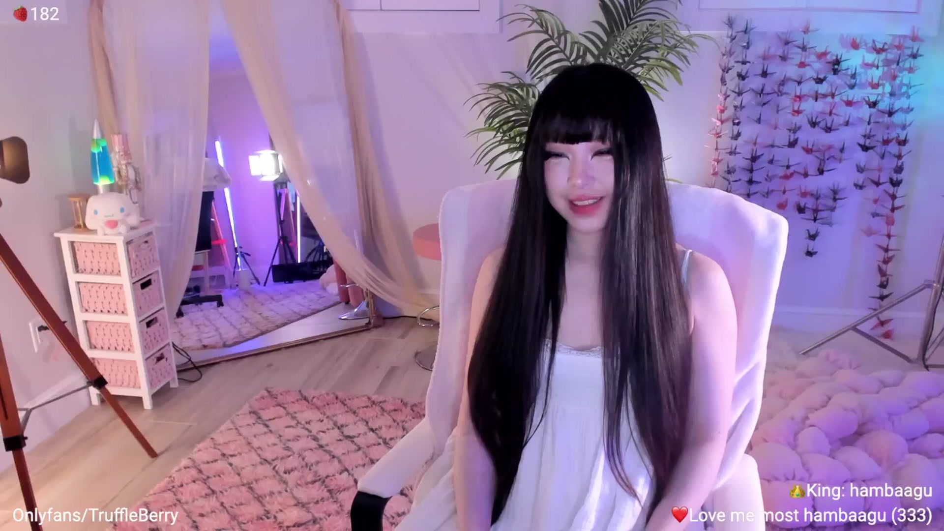 Gallery image thumbnail from AcaiBerry's myfreecams stream on, 04/30/2026, 07:03 image 2 of 20
