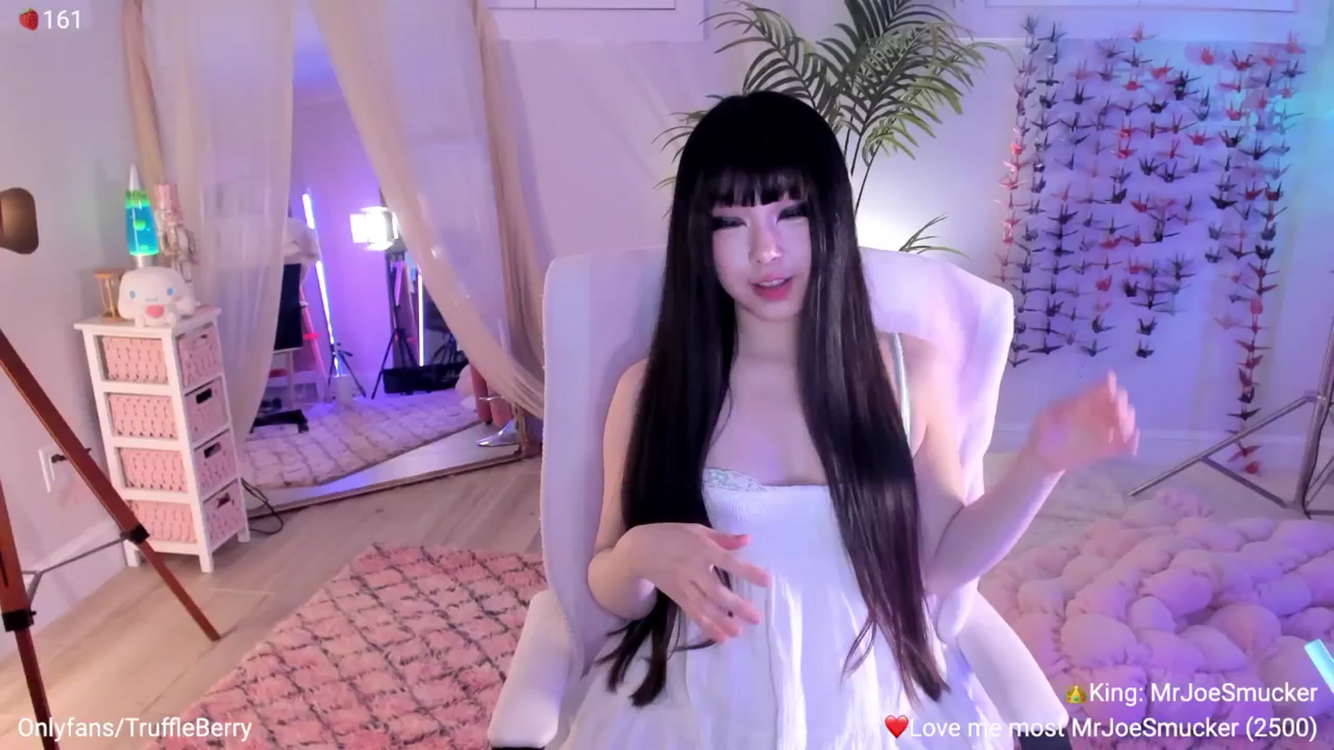 Gallery image thumbnail from AcaiBerry's myfreecams stream on, 04/30/2026, 07:03 image 13 of 20