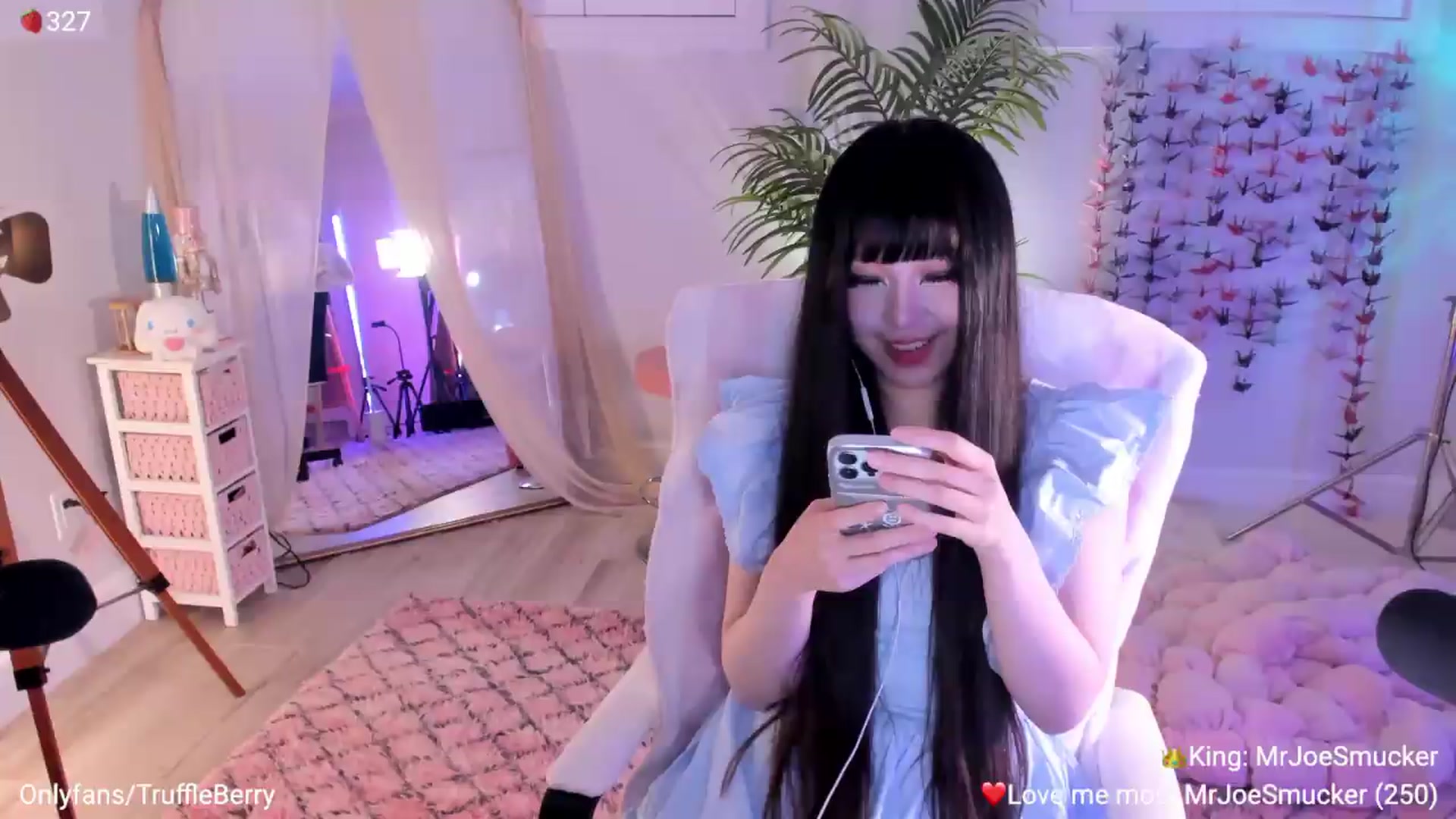 Gallery image thumbnail from AcaiBerry's myfreecams stream on, 05/07/2026, 06:33 image 1 of 20