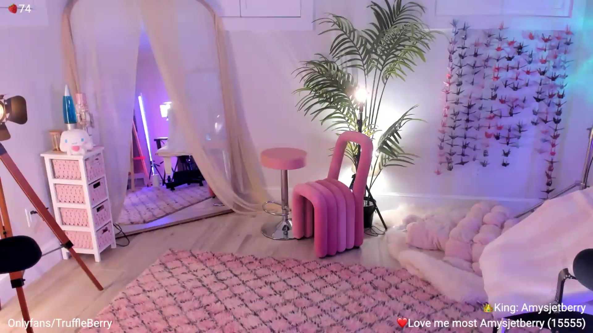 Gallery image thumbnail from AcaiBerry's myfreecams stream on, 05/07/2026, 06:33 image 18 of 20