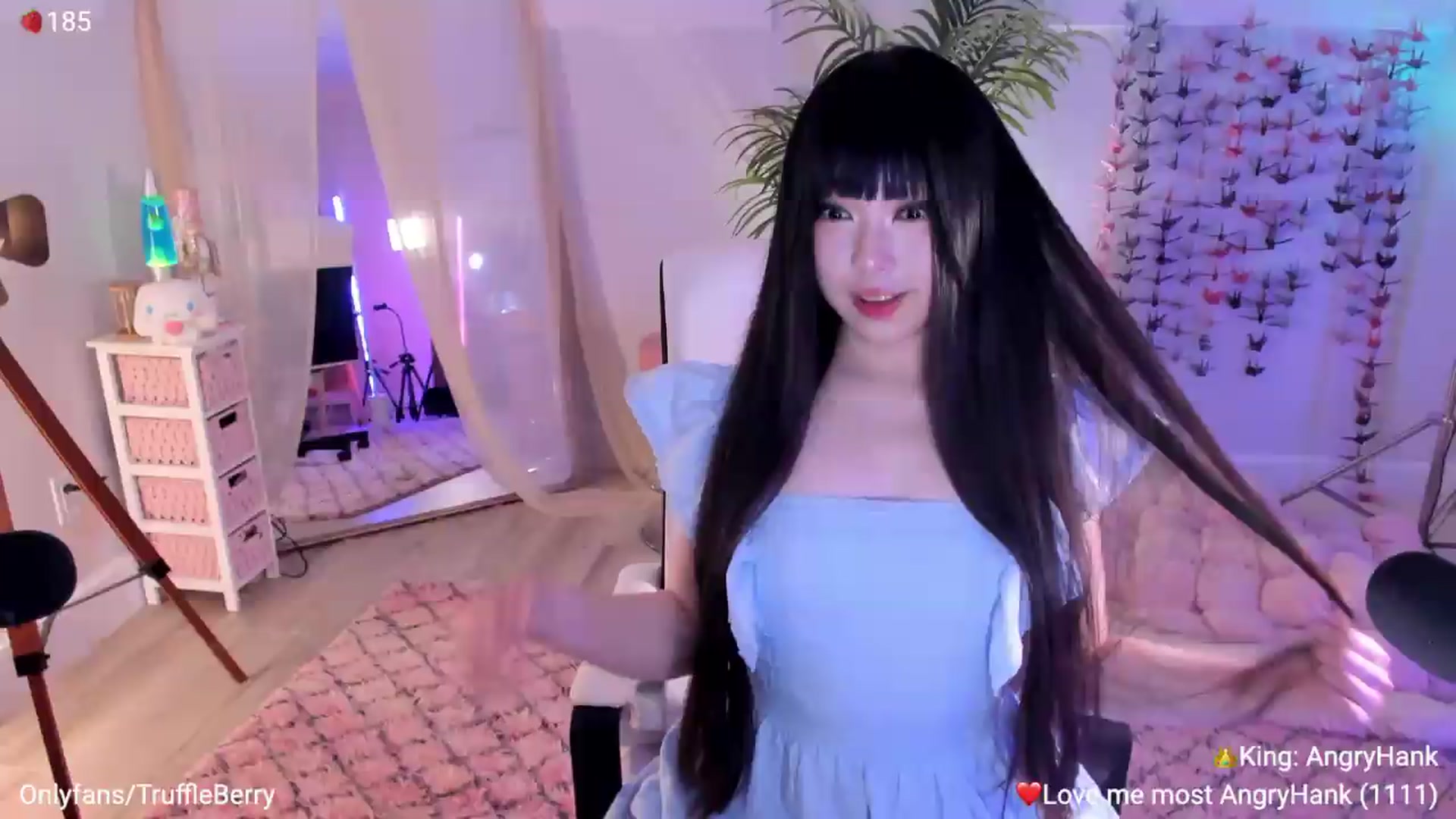 Gallery image thumbnail from AcaiBerry's myfreecams stream on, 05/31/2026, 04:49 image 11 of 20