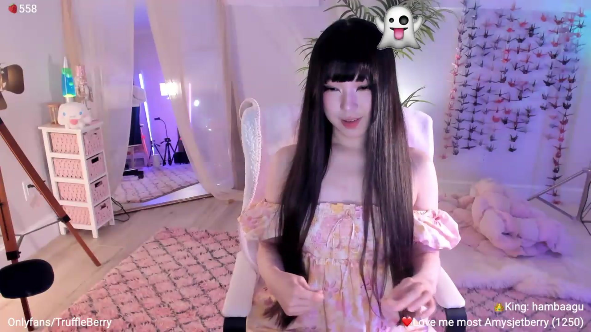 Gallery image thumbnail from AcaiBerry's myfreecams stream on, 06/04/2026, 06:03 image 9 of 20