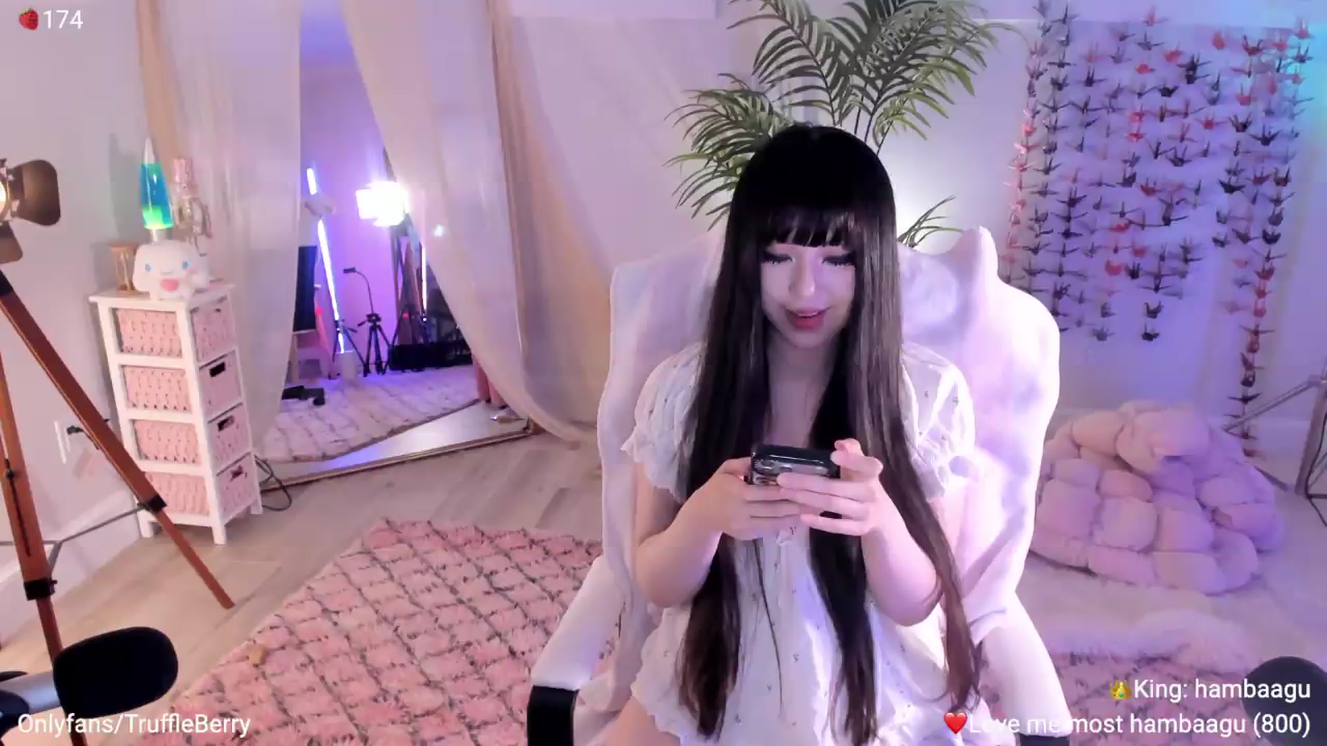 Gallery image thumbnail from AcaiBerry's myfreecams stream on, 06/11/2026, 06:08 image 3 of 20