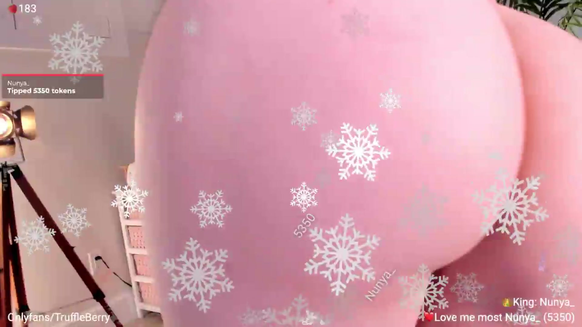 Gallery image thumbnail from AcaiBerry's myfreecams stream on, 06/14/2026, 06:31 image 14 of 20