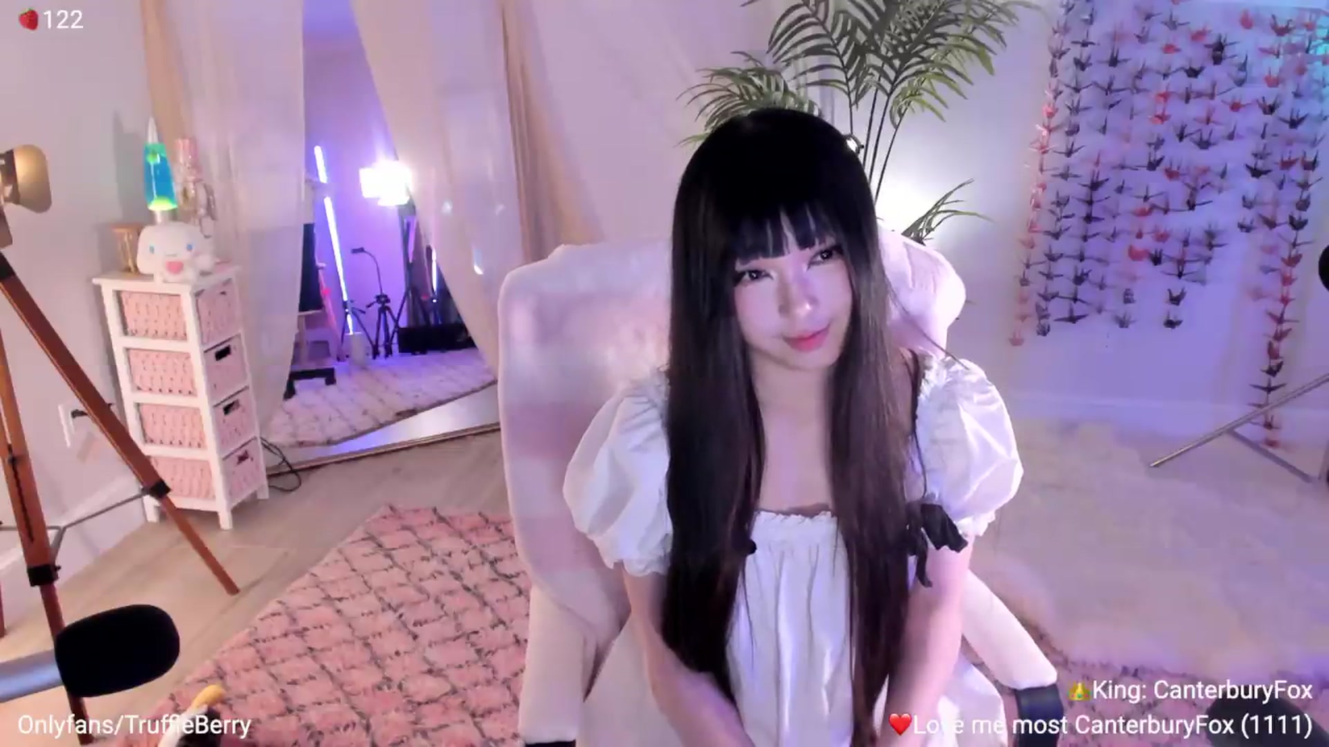 Gallery image thumbnail from AcaiBerry's myfreecams stream on, 06/25/2026, 05:29 image 15 of 20
