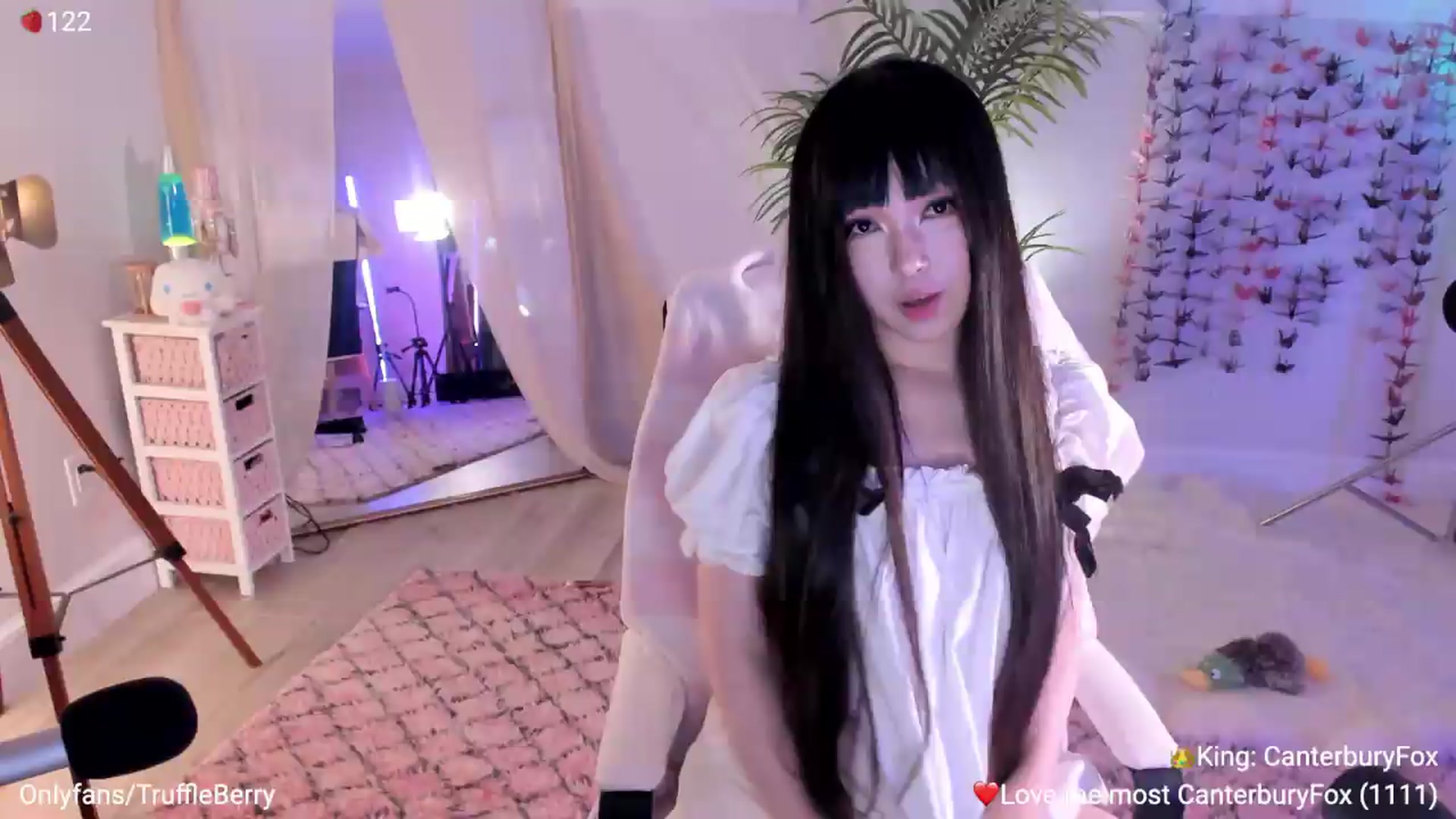 Gallery image thumbnail from AcaiBerry's myfreecams stream on, 06/25/2026, 05:29 image 11 of 20