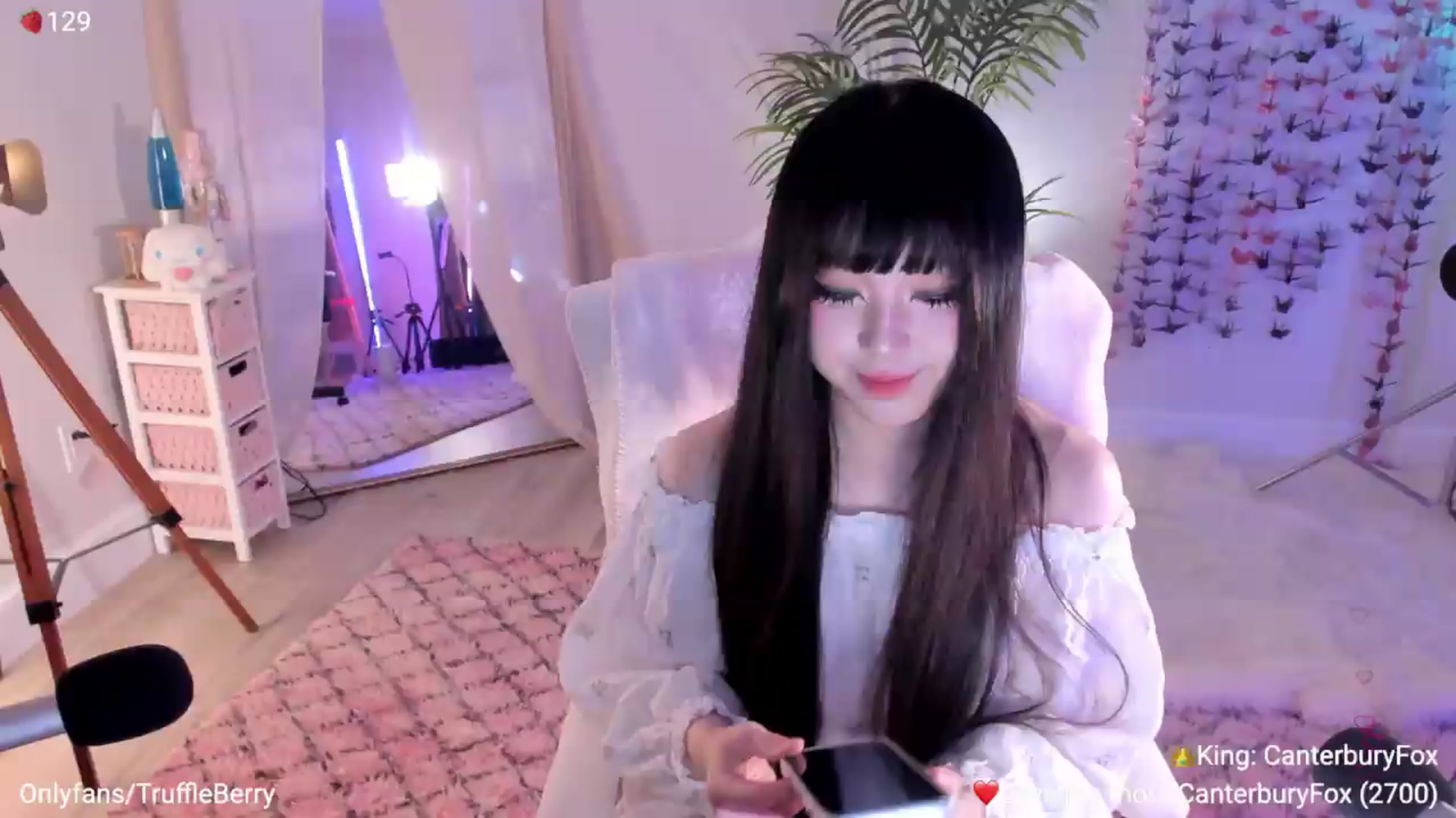 Gallery image thumbnail from AcaiBerry's myfreecams stream on, 06/27/2026, 06:19 image 7 of 20