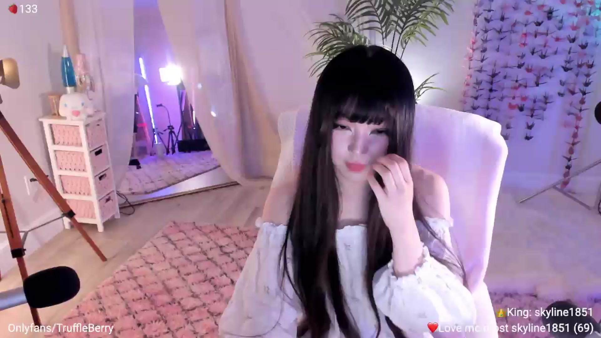 Gallery image thumbnail from AcaiBerry's myfreecams stream on, 06/27/2026, 06:19 image 2 of 20
