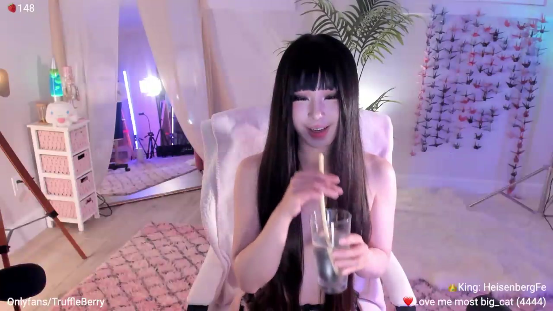 Gallery image thumbnail from AcaiBerry's myfreecams stream on, 07/18/2026, 07:20 image 17 of 20