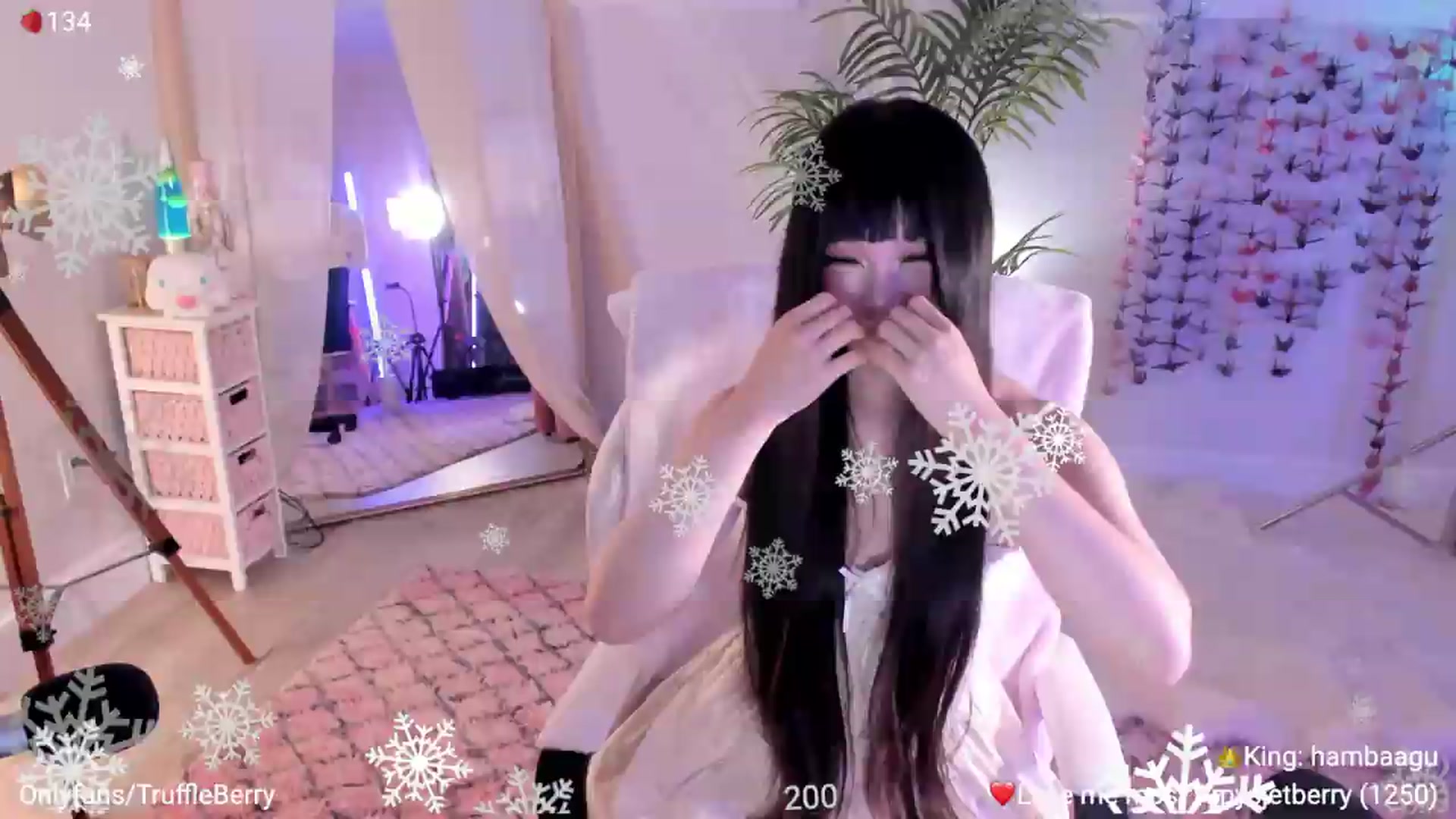 Gallery image thumbnail from AcaiBerry's myfreecams stream on, 07/19/2026, 06:13 image 17 of 20