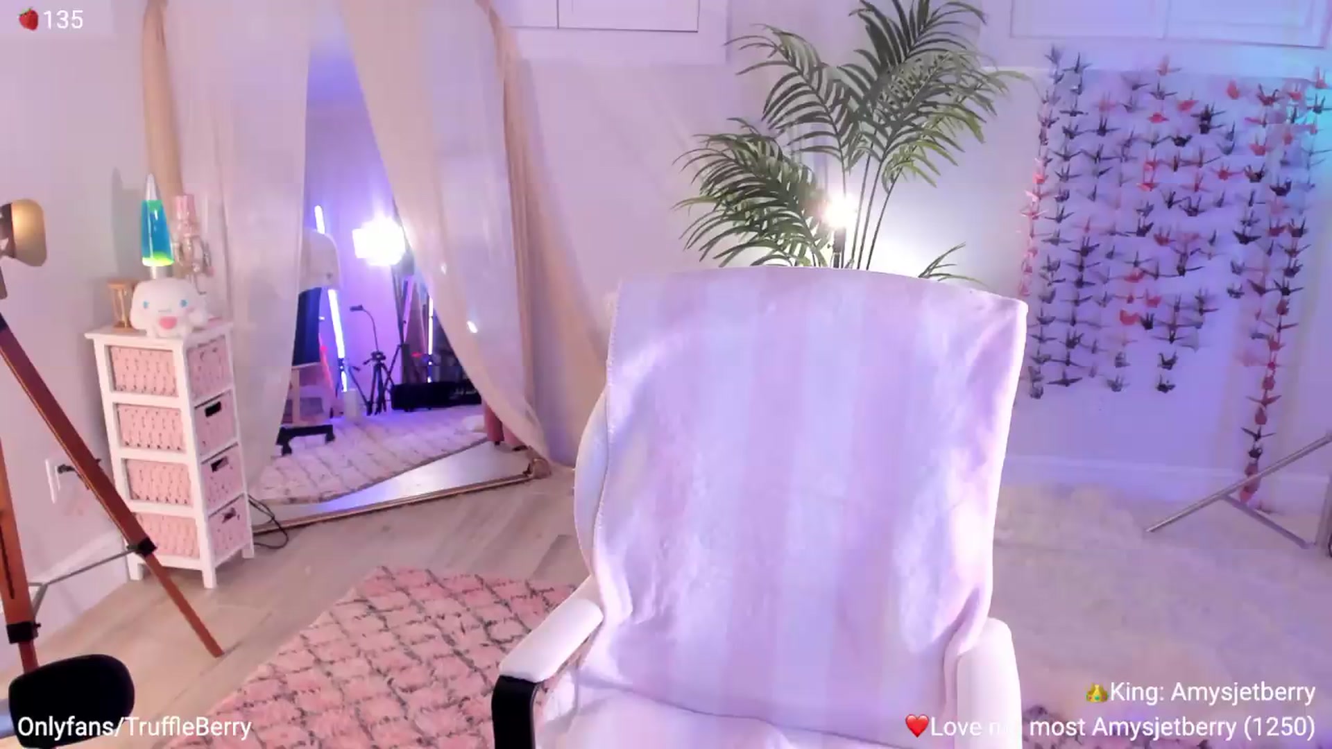 Gallery image thumbnail from AcaiBerry's myfreecams stream on, 07/19/2026, 06:13 image 11 of 20
